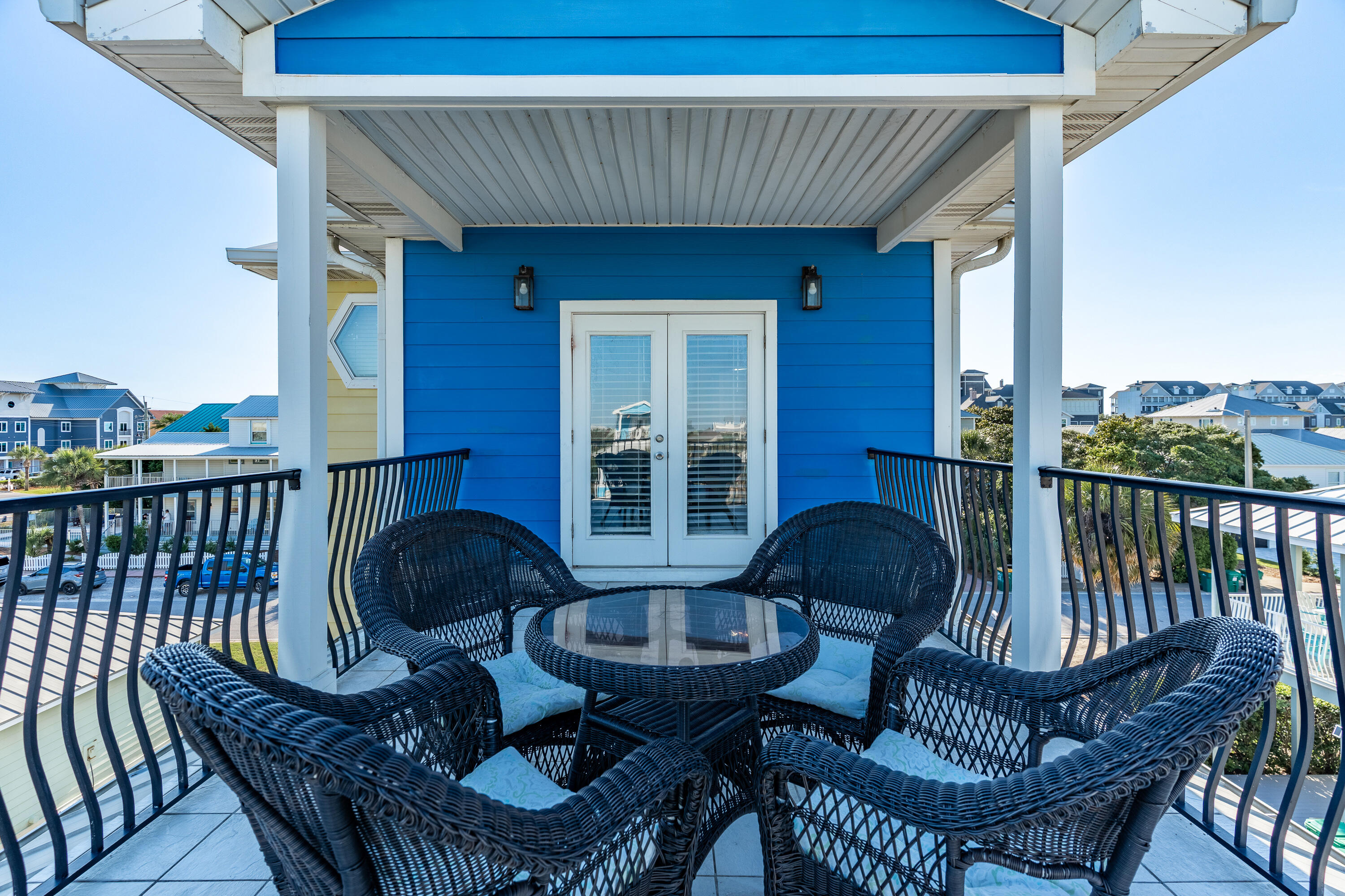 CRYSTAL BEACH - Residential