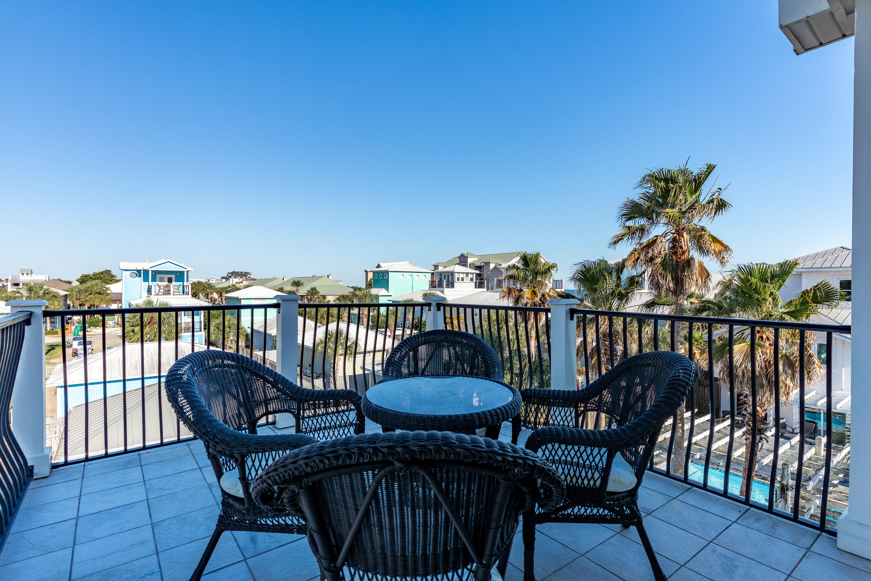 CRYSTAL BEACH - Residential