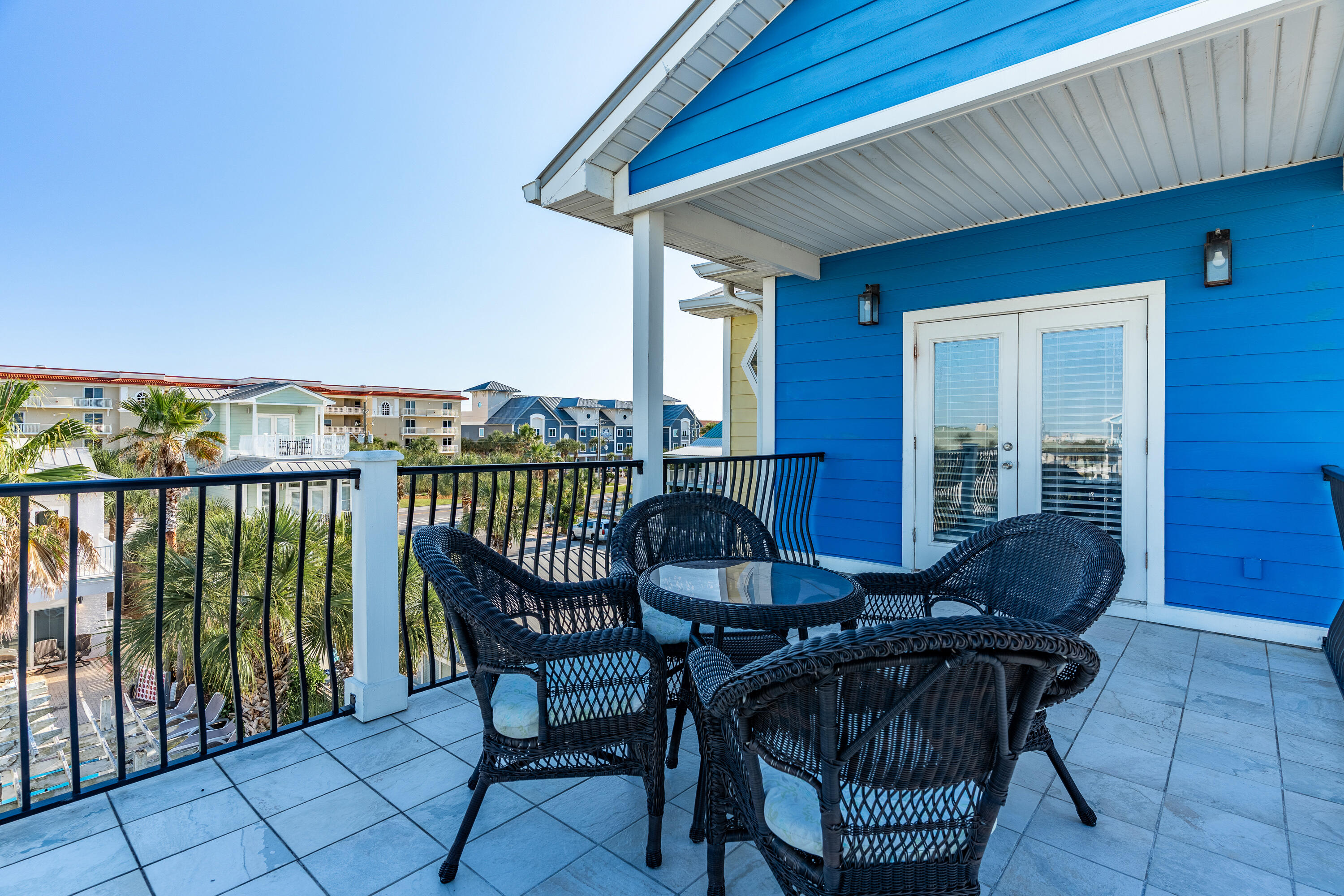 CRYSTAL BEACH - Residential