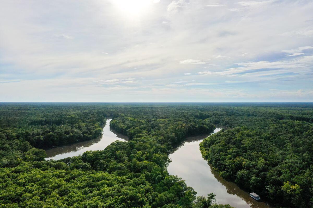 NO RECORDED SUBDIVISION - Land