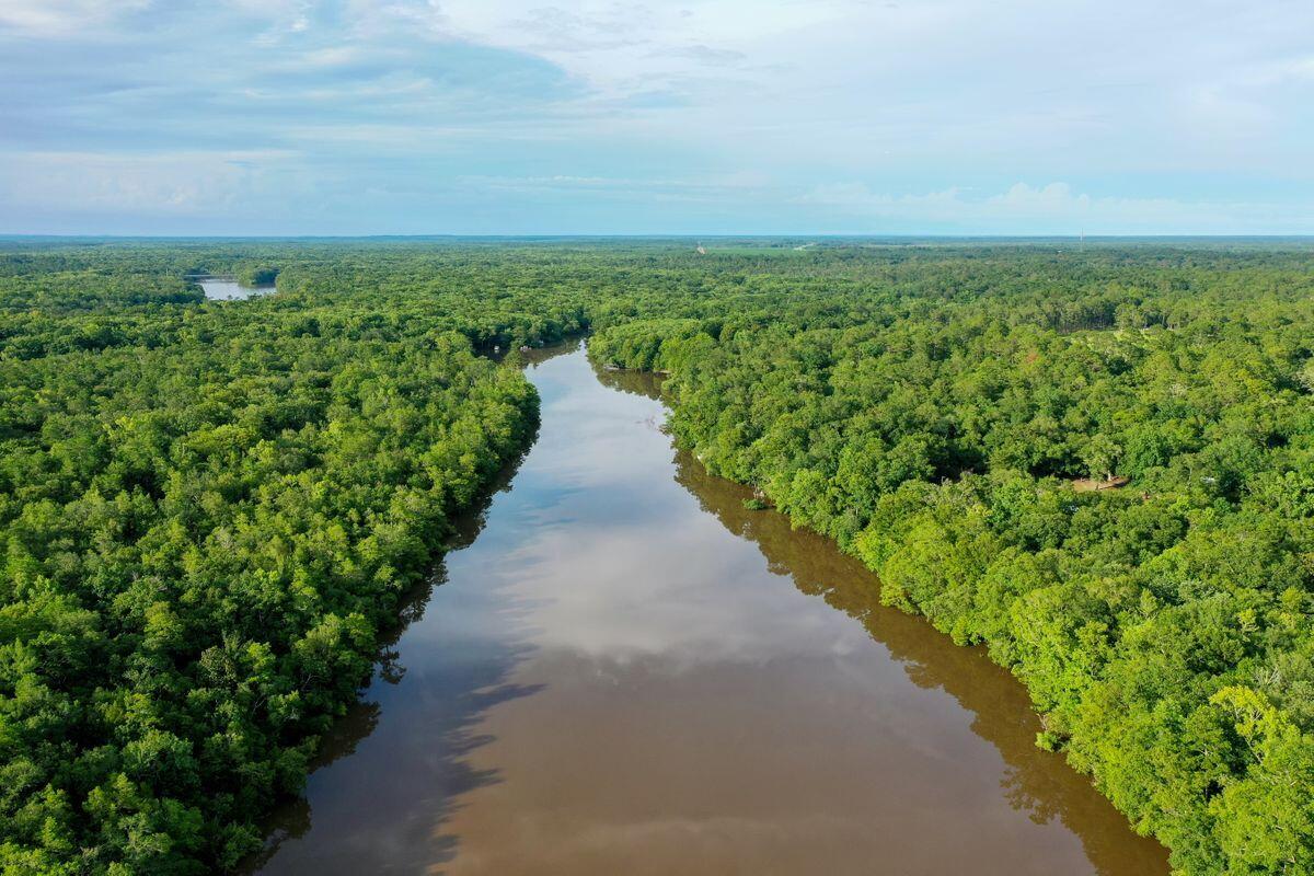 NO RECORDED SUBDIVISION - Land