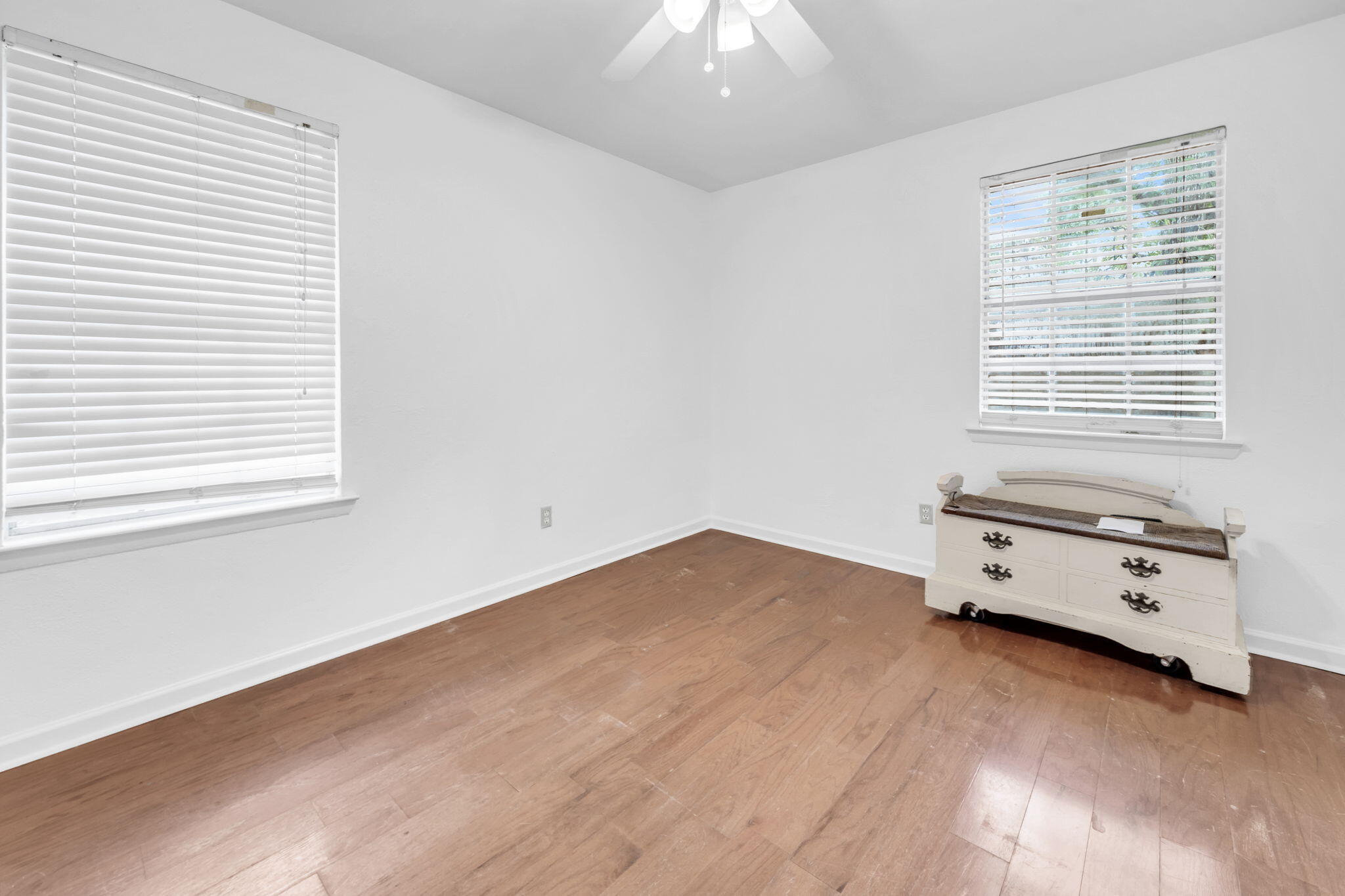 1020 PINETREE RD - Residential Lease