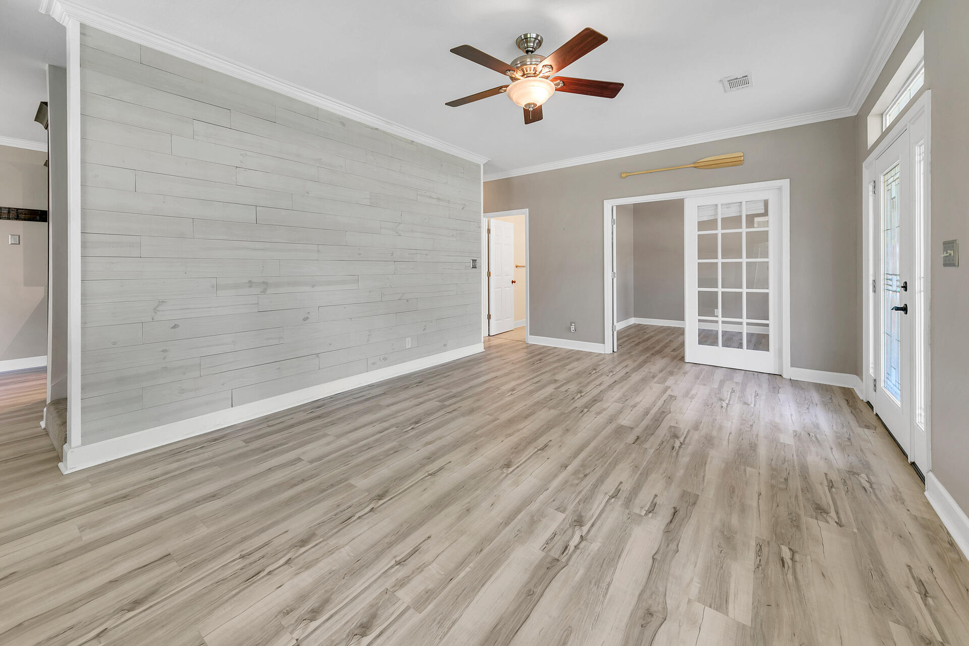 MOORES LANDING - Residential