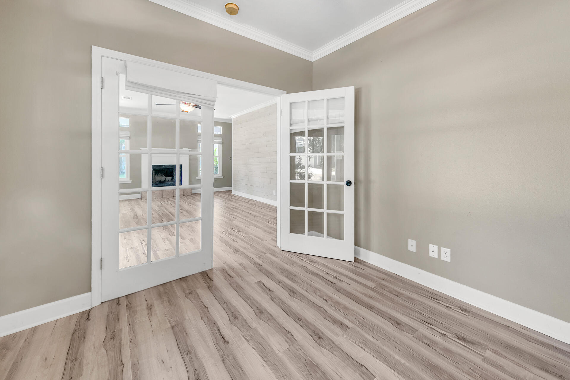 MOORES LANDING - Residential