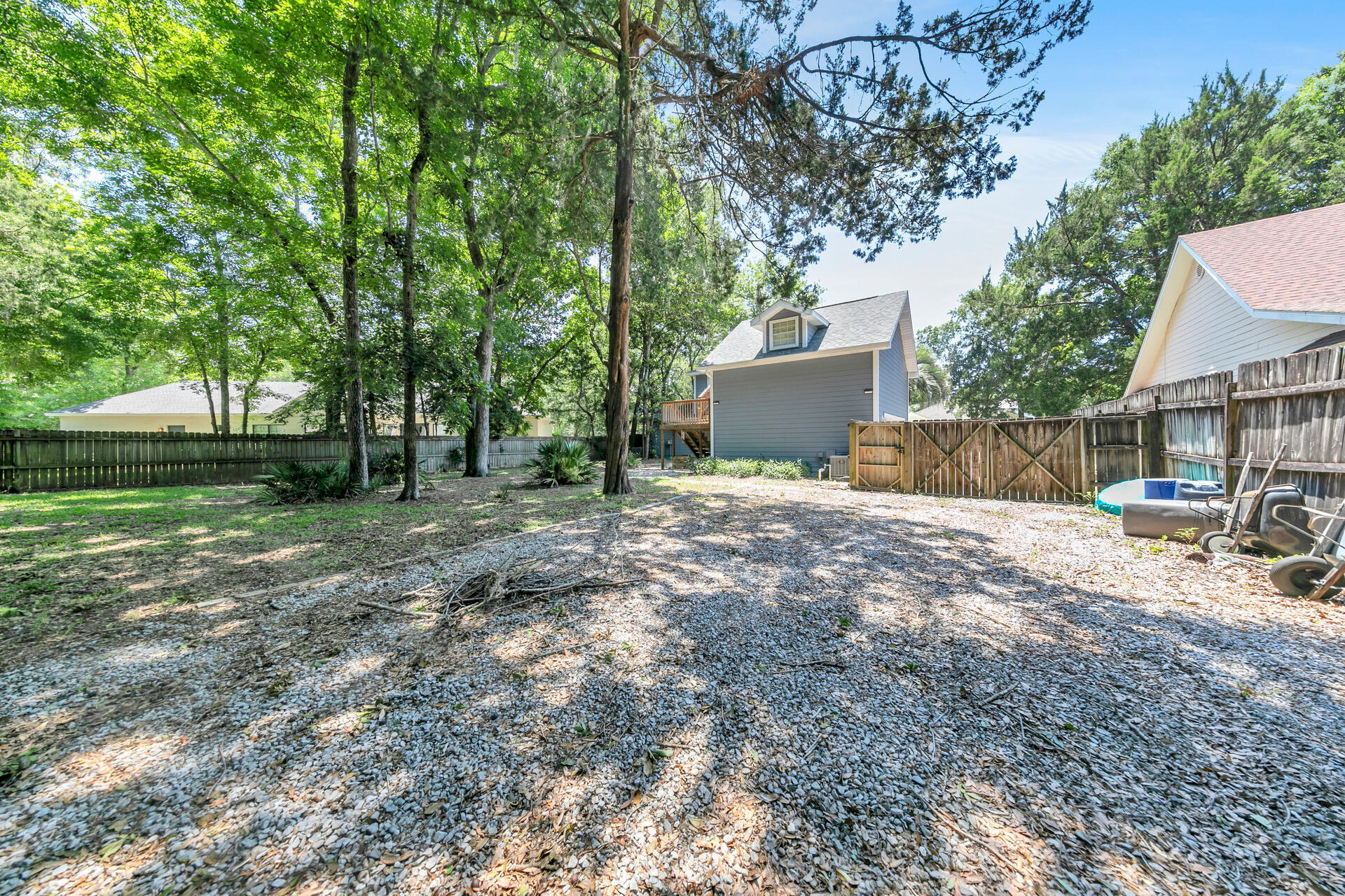 MOORES LANDING - Residential