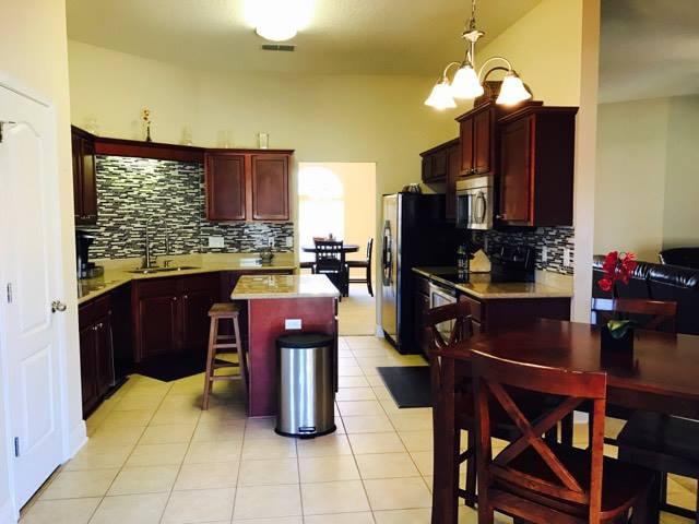 SILVER SPRINGS EST - Residential