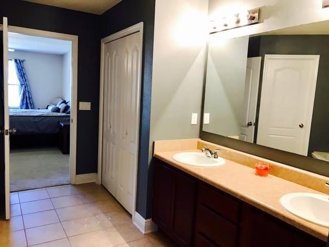 SILVER SPRINGS EST - Residential