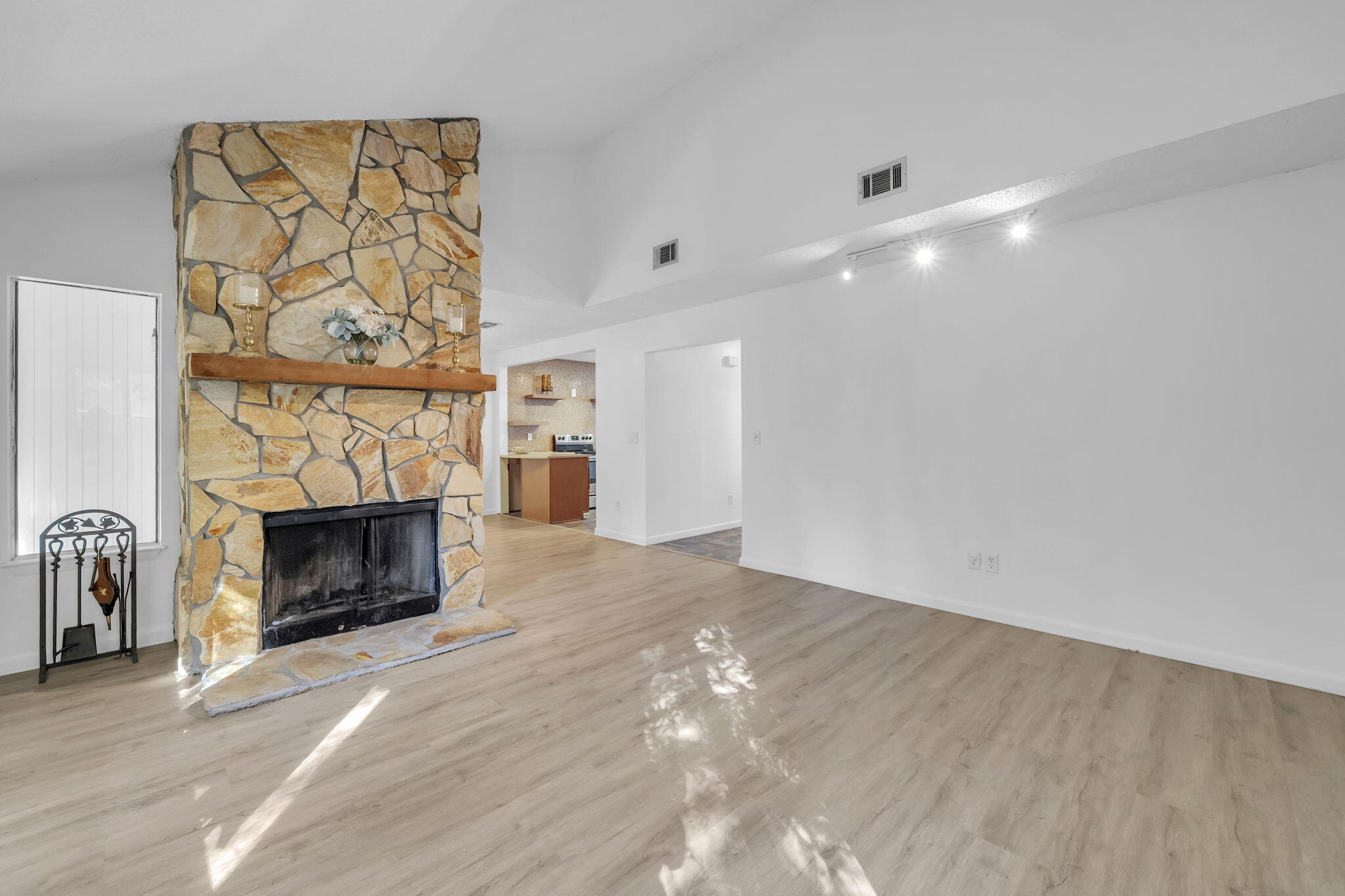 ROYAL OAK VILLAGE - Residential