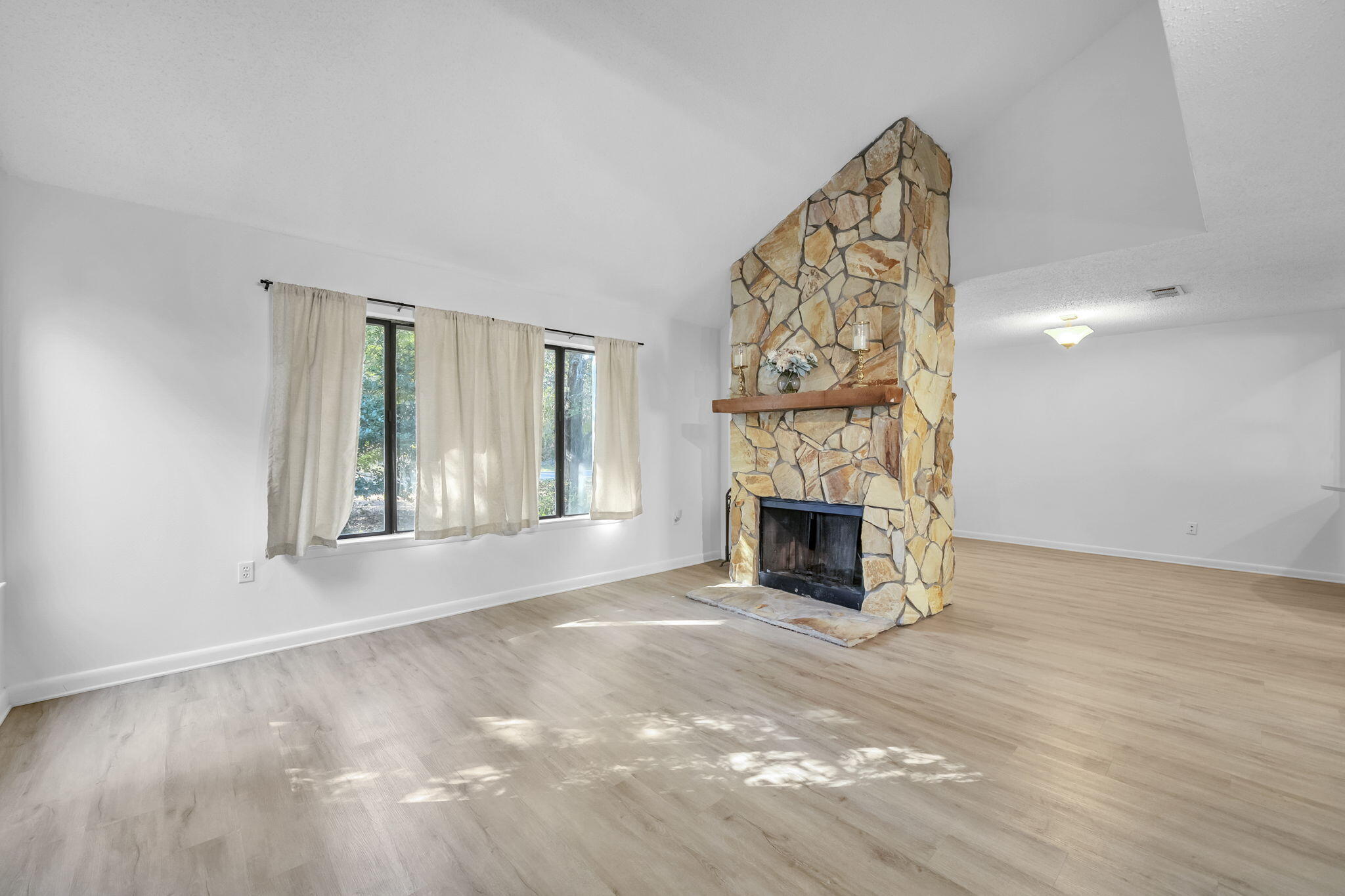 ROYAL OAK VILLAGE - Residential