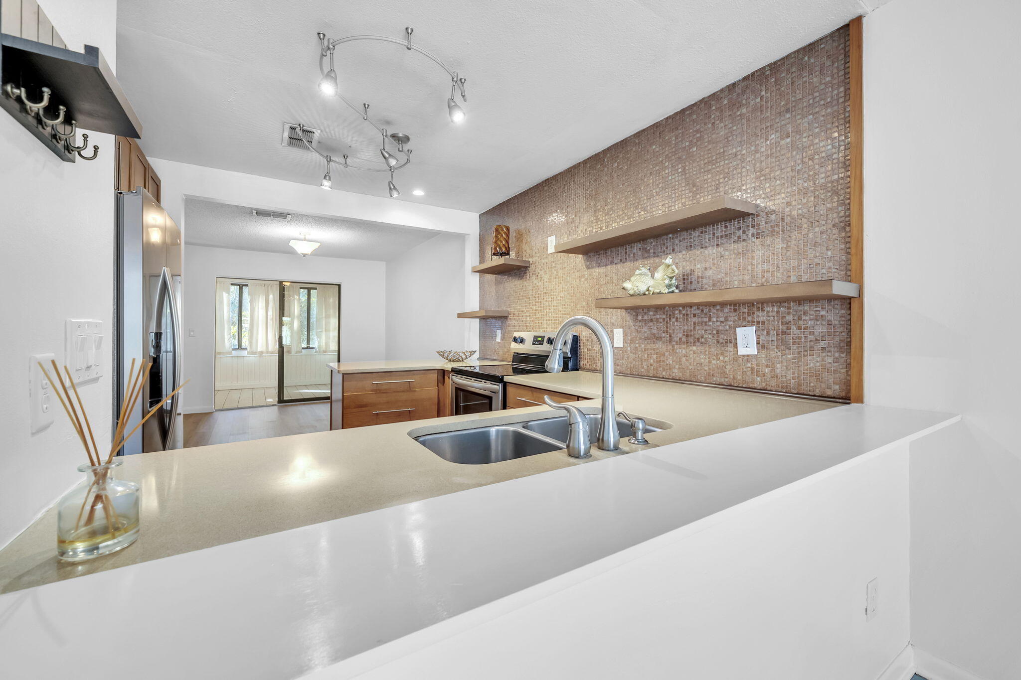 ROYAL OAK VILLAGE - Residential