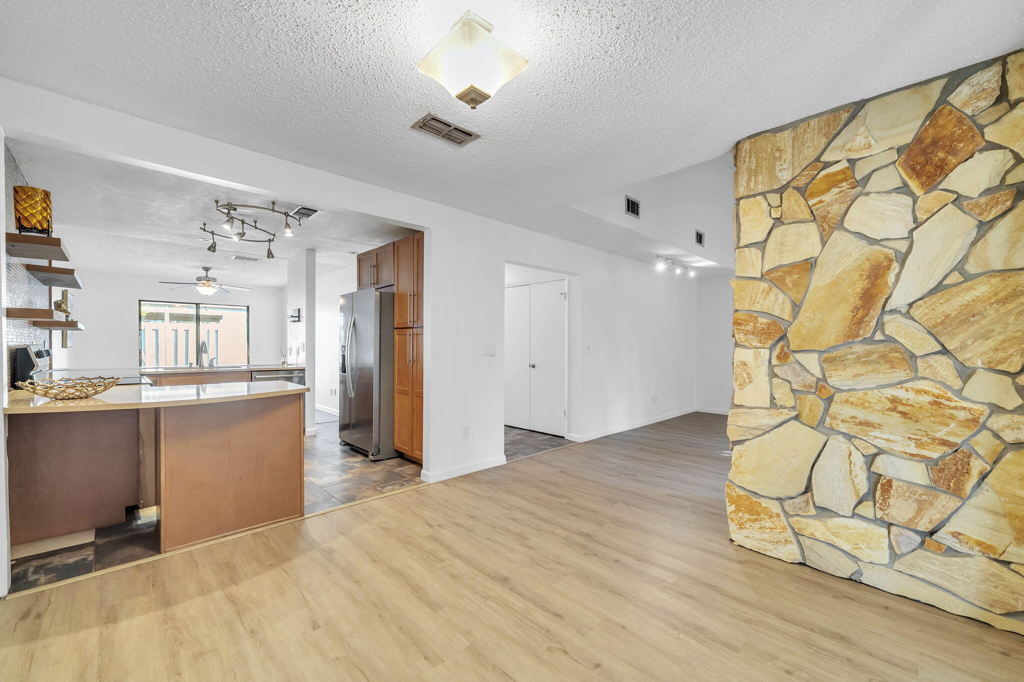 ROYAL OAK VILLAGE - Residential