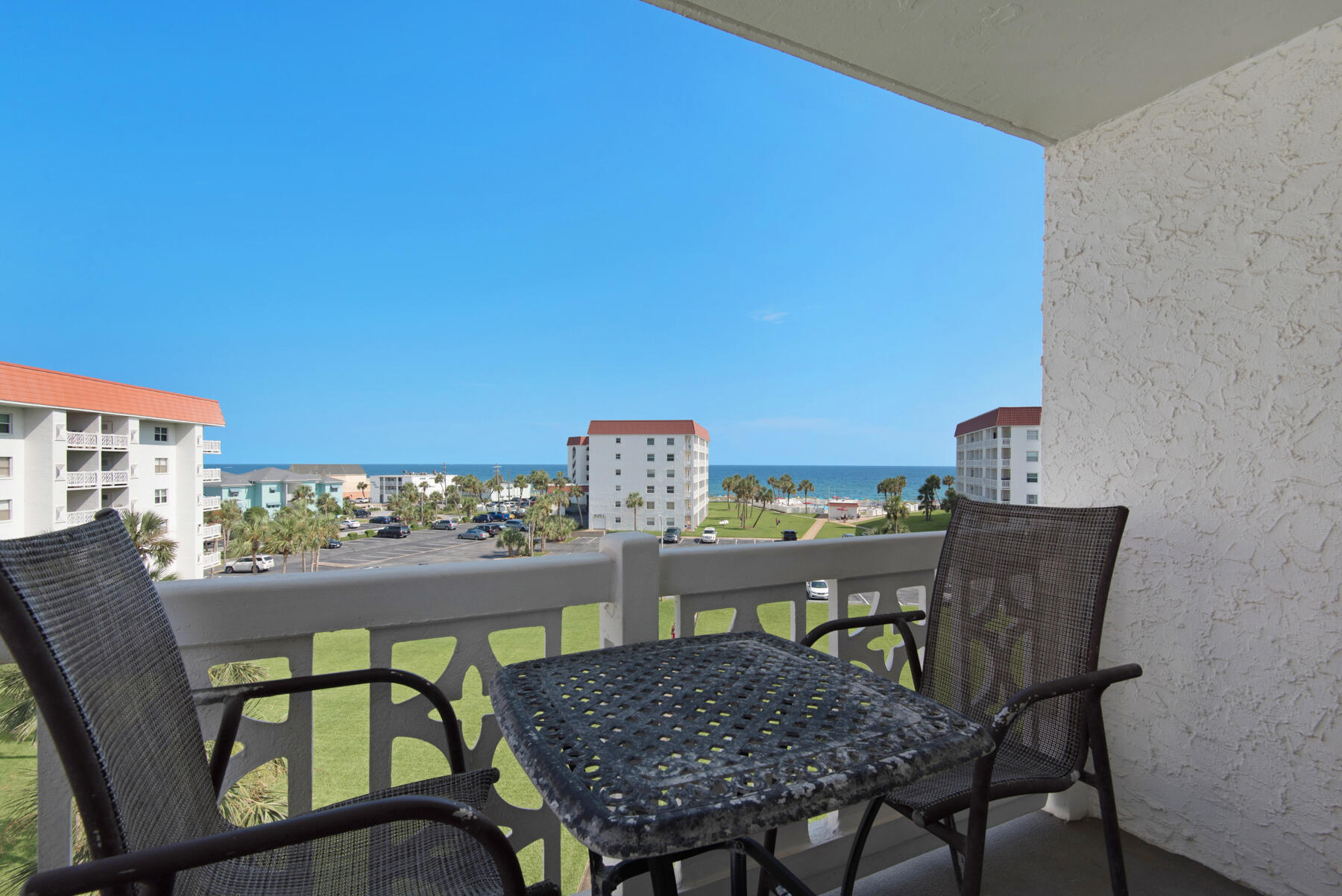 EL MATADOR CONDO - Residential