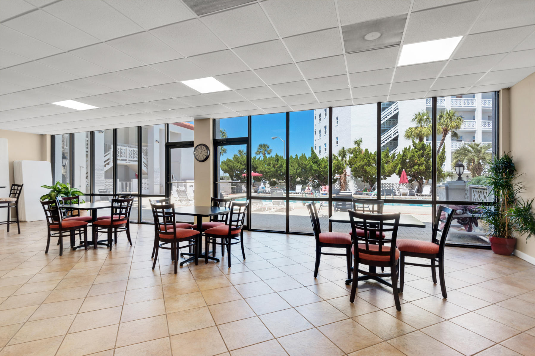 EL MATADOR CONDO - Residential