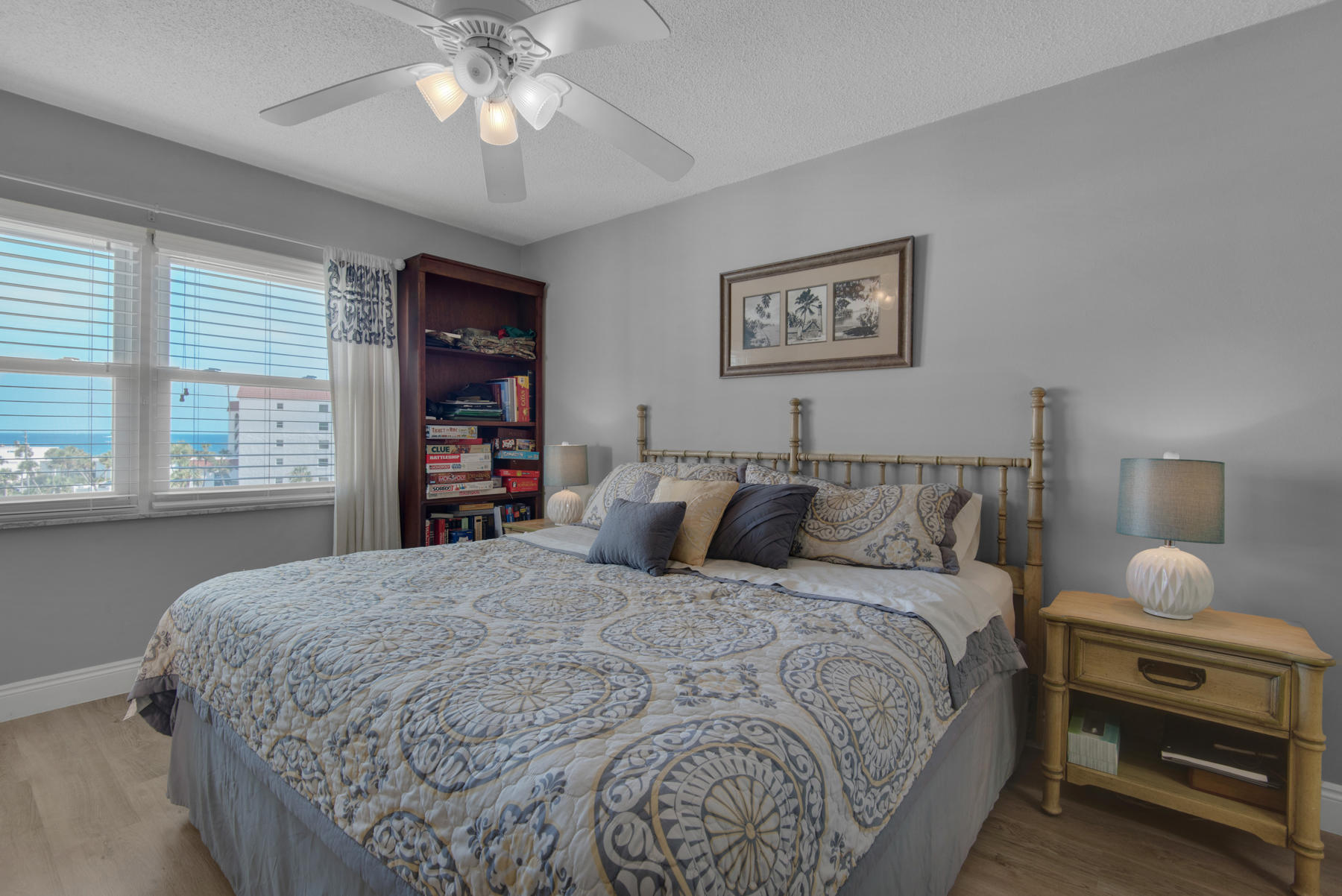 EL MATADOR CONDO - Residential