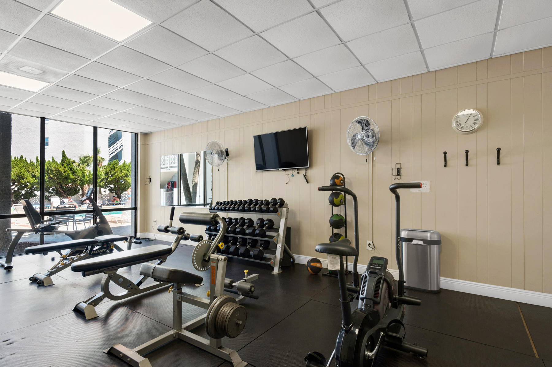 EL MATADOR CONDO - Residential