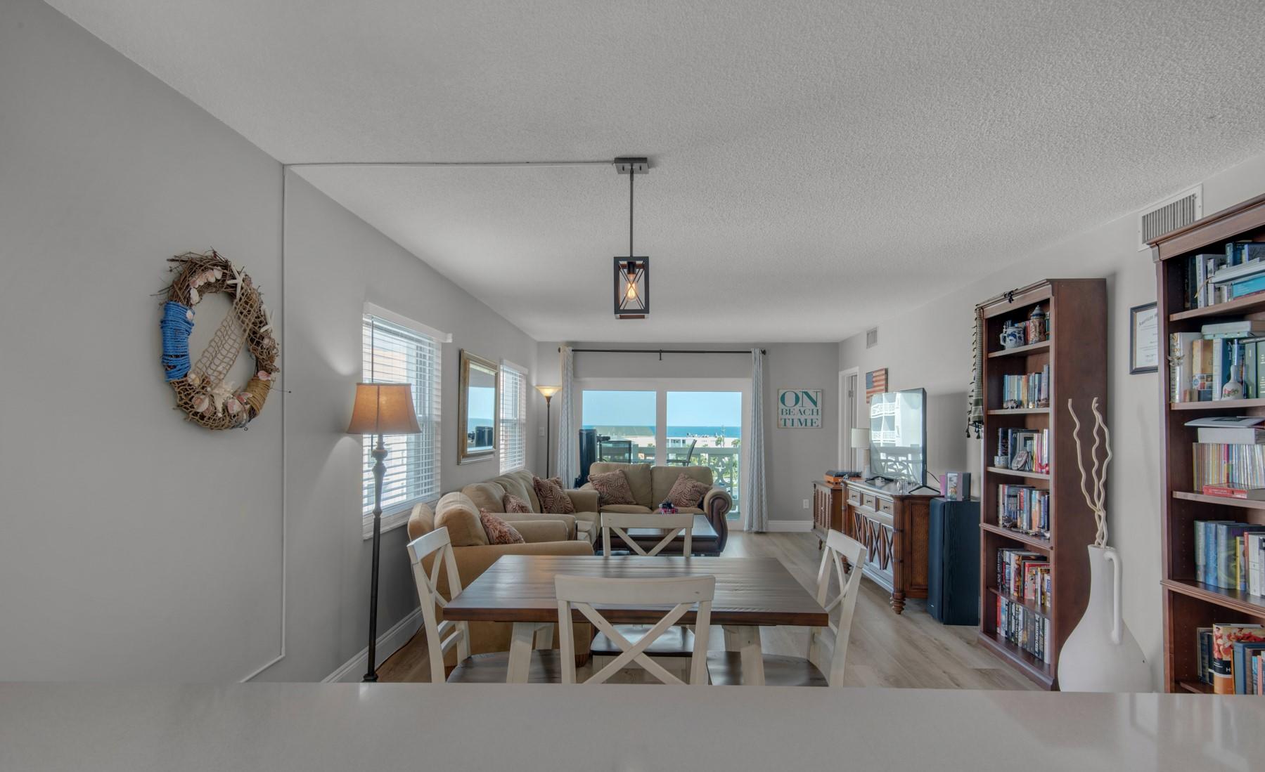 EL MATADOR CONDO - Residential