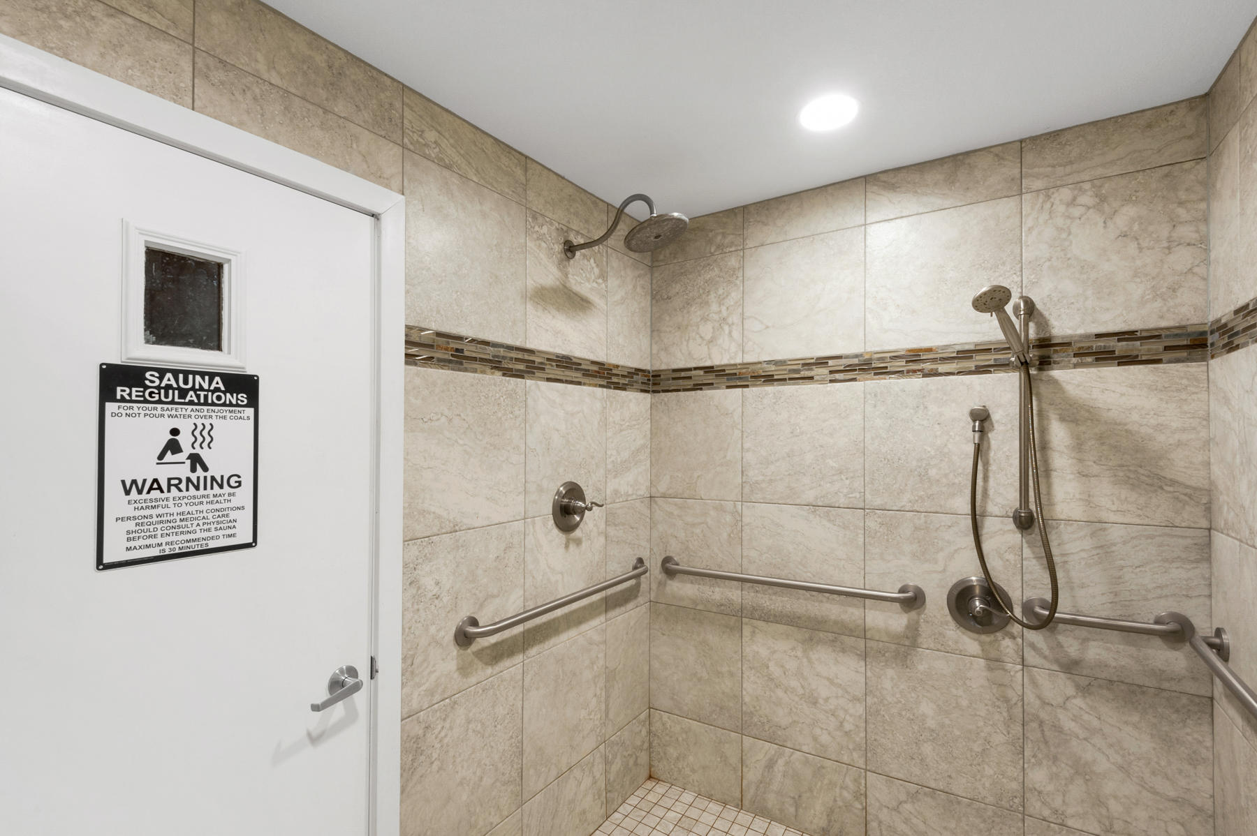 EL MATADOR CONDO - Residential