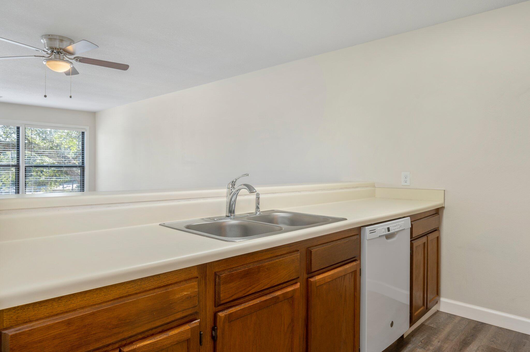 MARINA VILLAS CONDO AT BLUEWATER BAY - Residential Lease