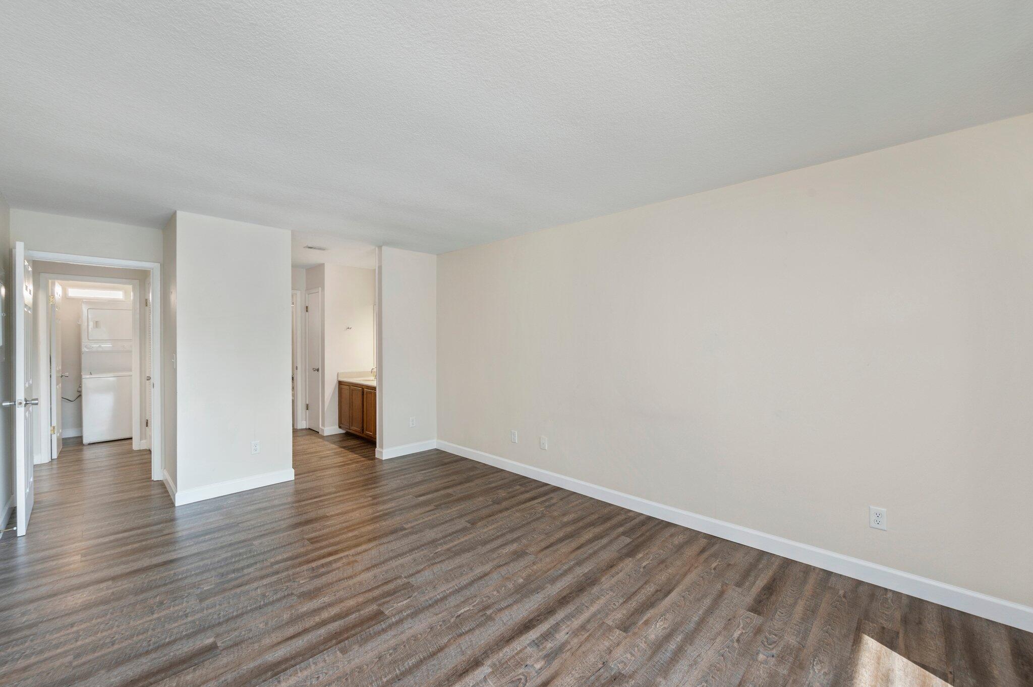 MARINA VILLAS CONDO AT BLUEWATER BAY - Residential Lease