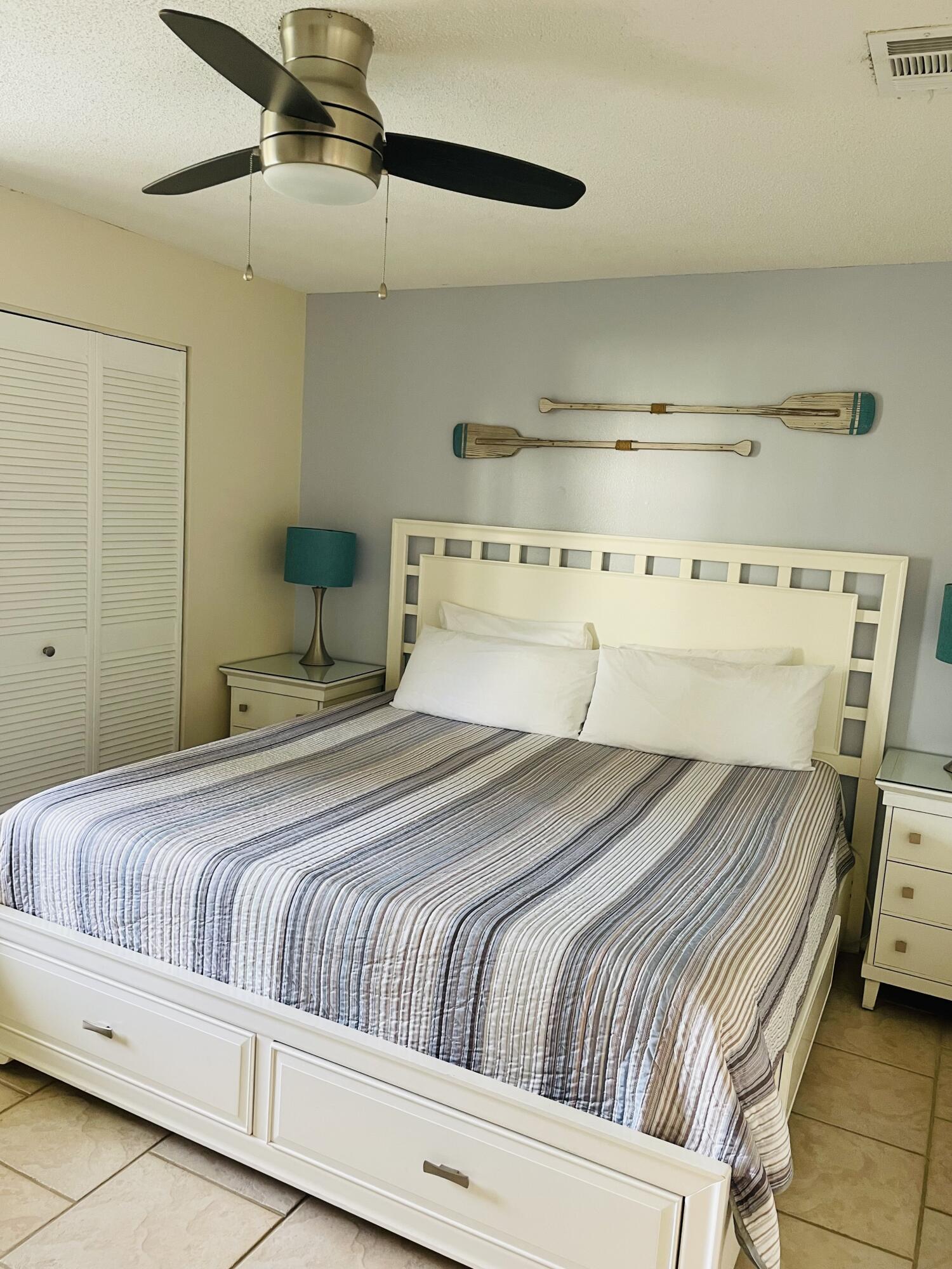 SANDPRINTS CONDO - Residential