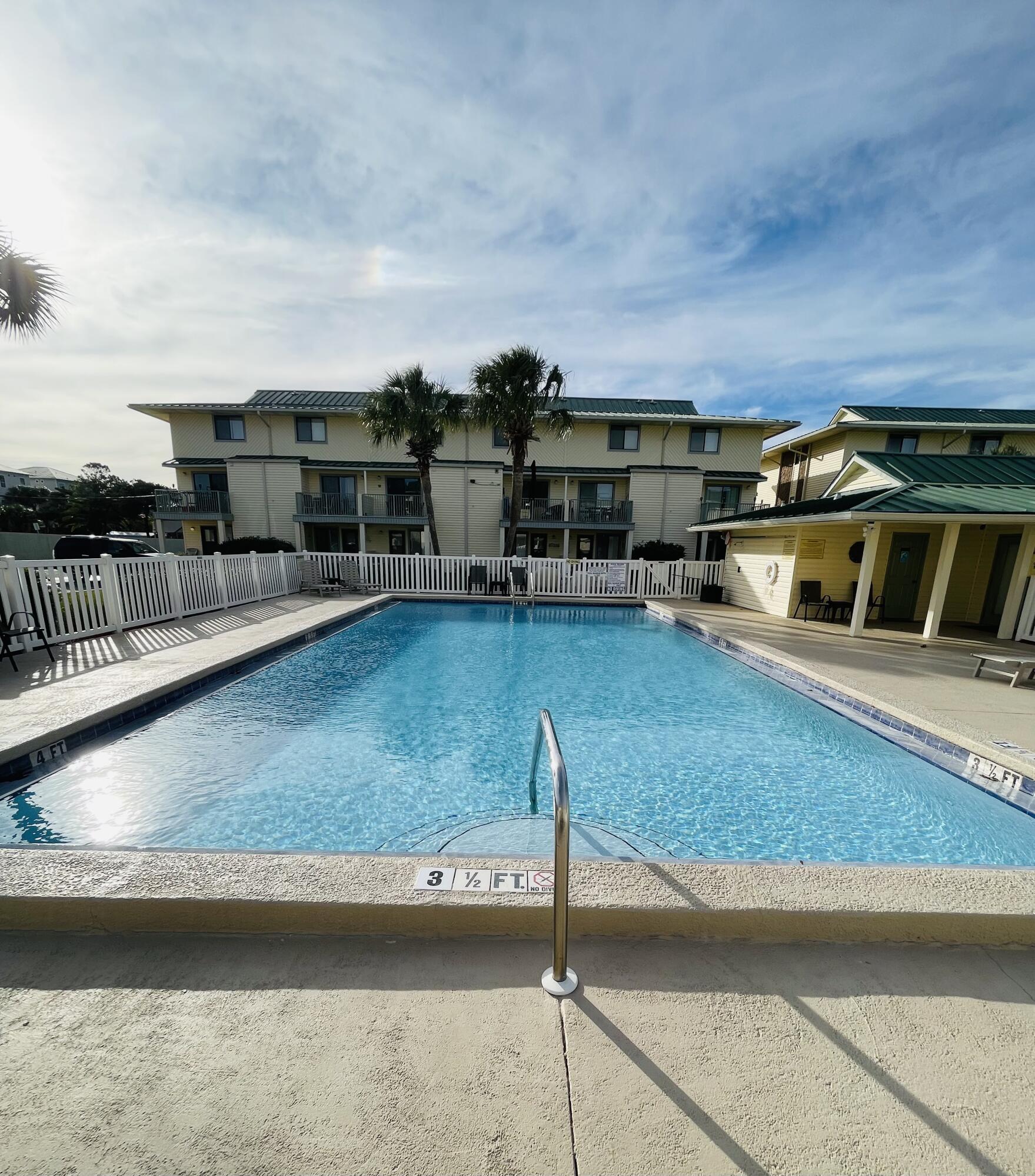 SANDPRINTS CONDO - Residential