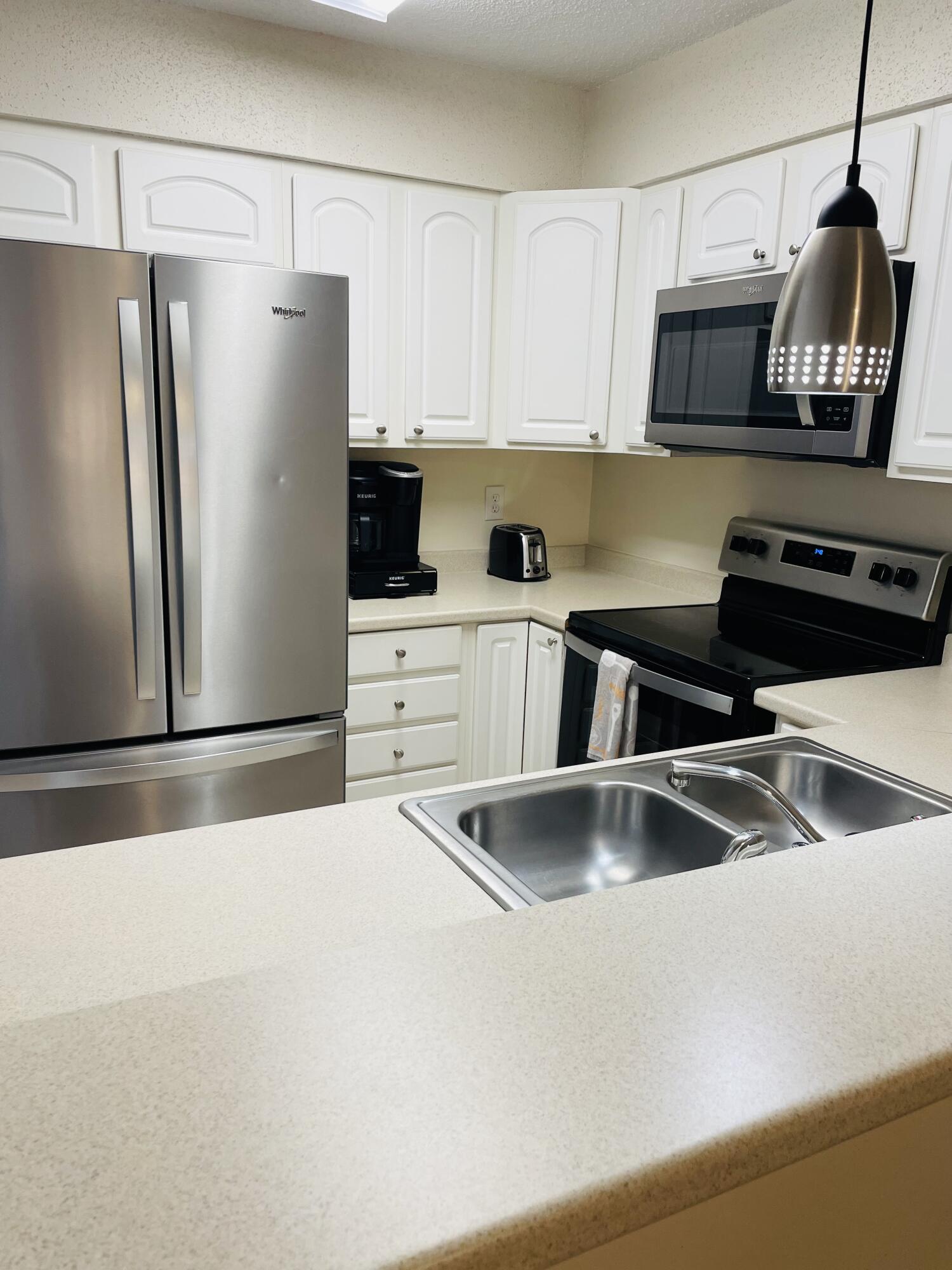 SANDPRINTS CONDO - Residential