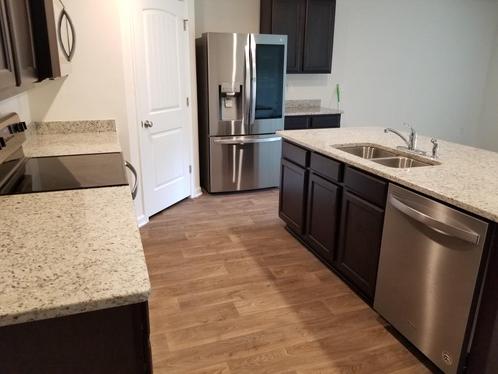 Redstone Commons - Residential Lease