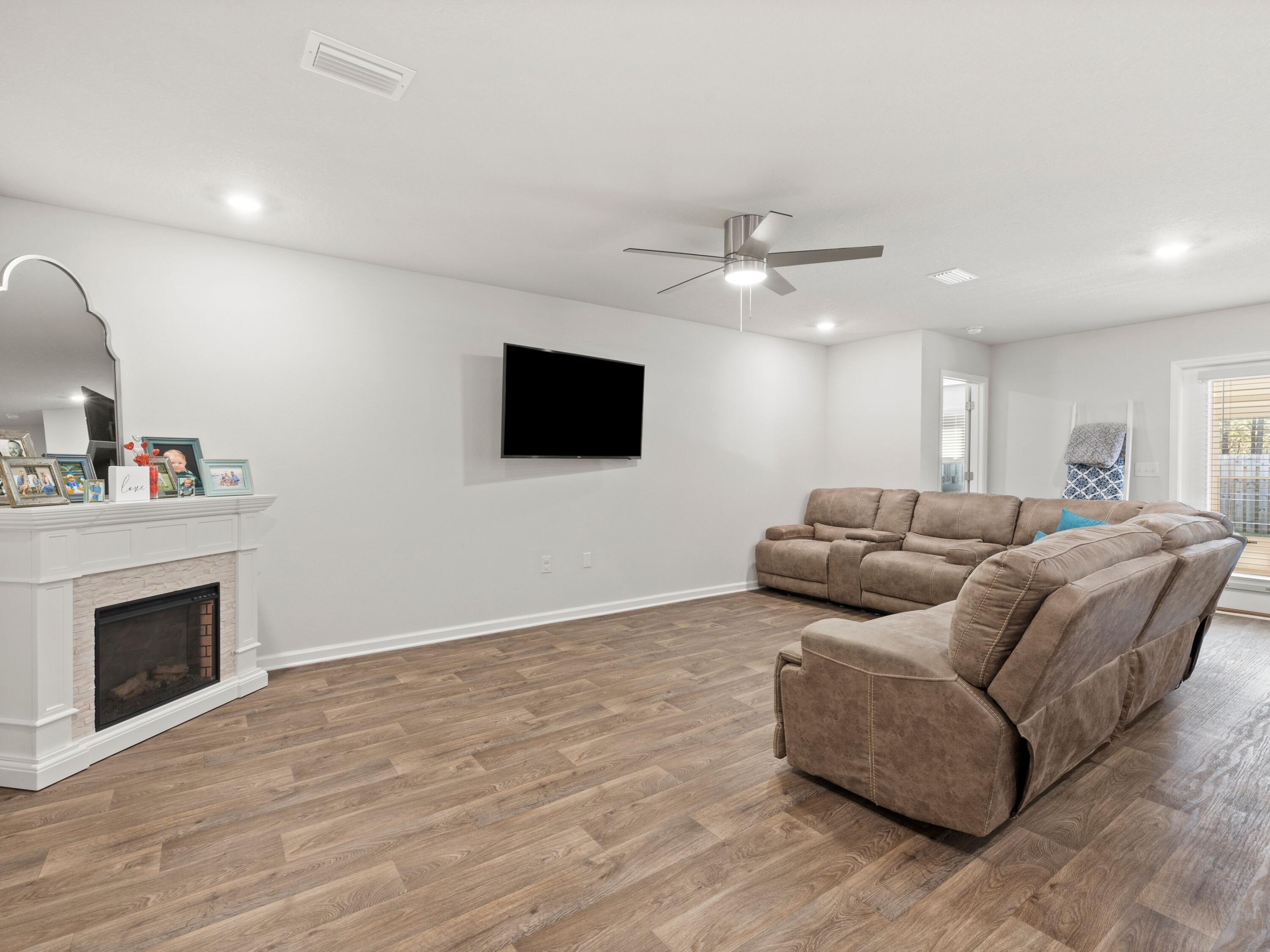 HAMMOCK BAY - MILL COTTAGES - Residential