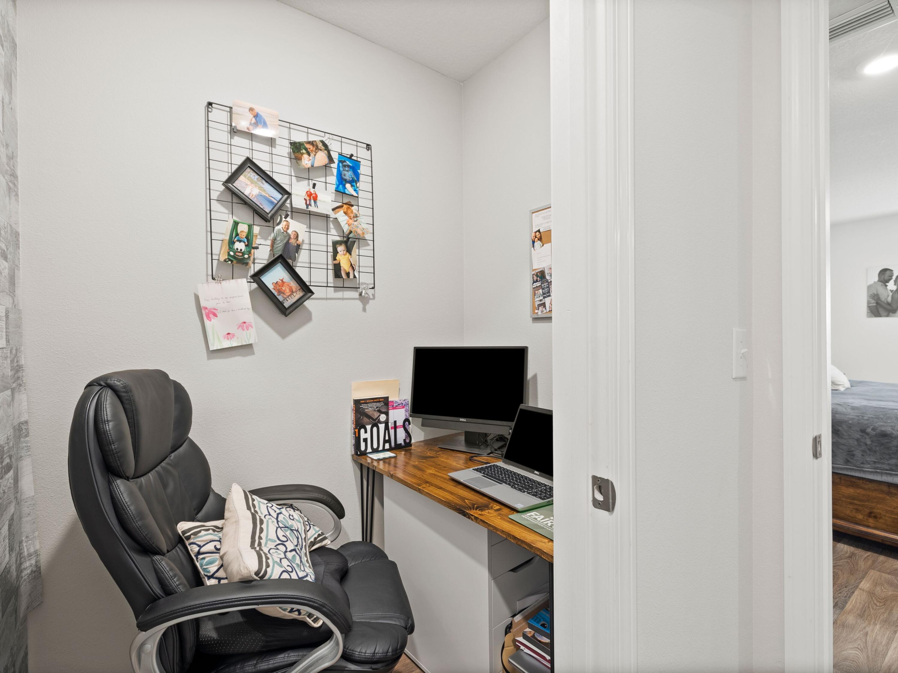 HAMMOCK BAY - MILL COTTAGES - Residential