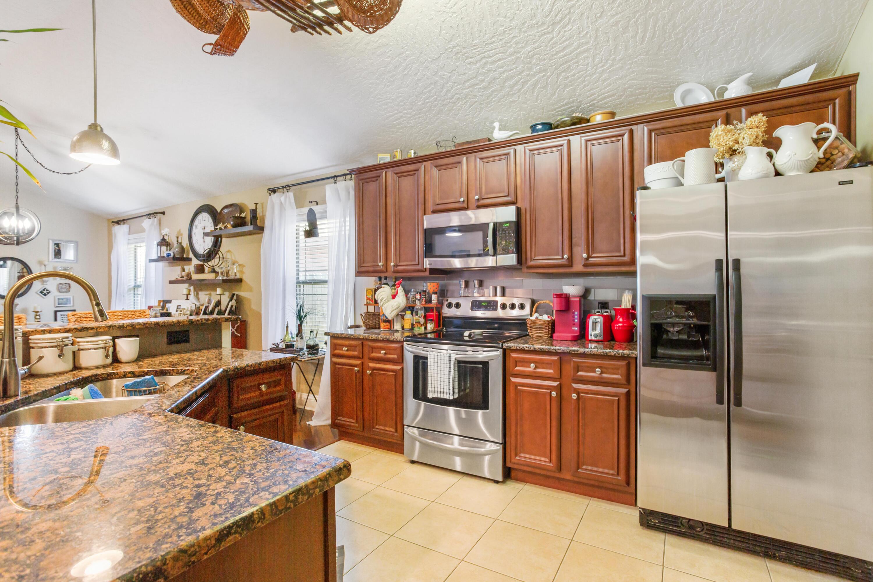 COTTAGES AT EAST RIVER - Residential