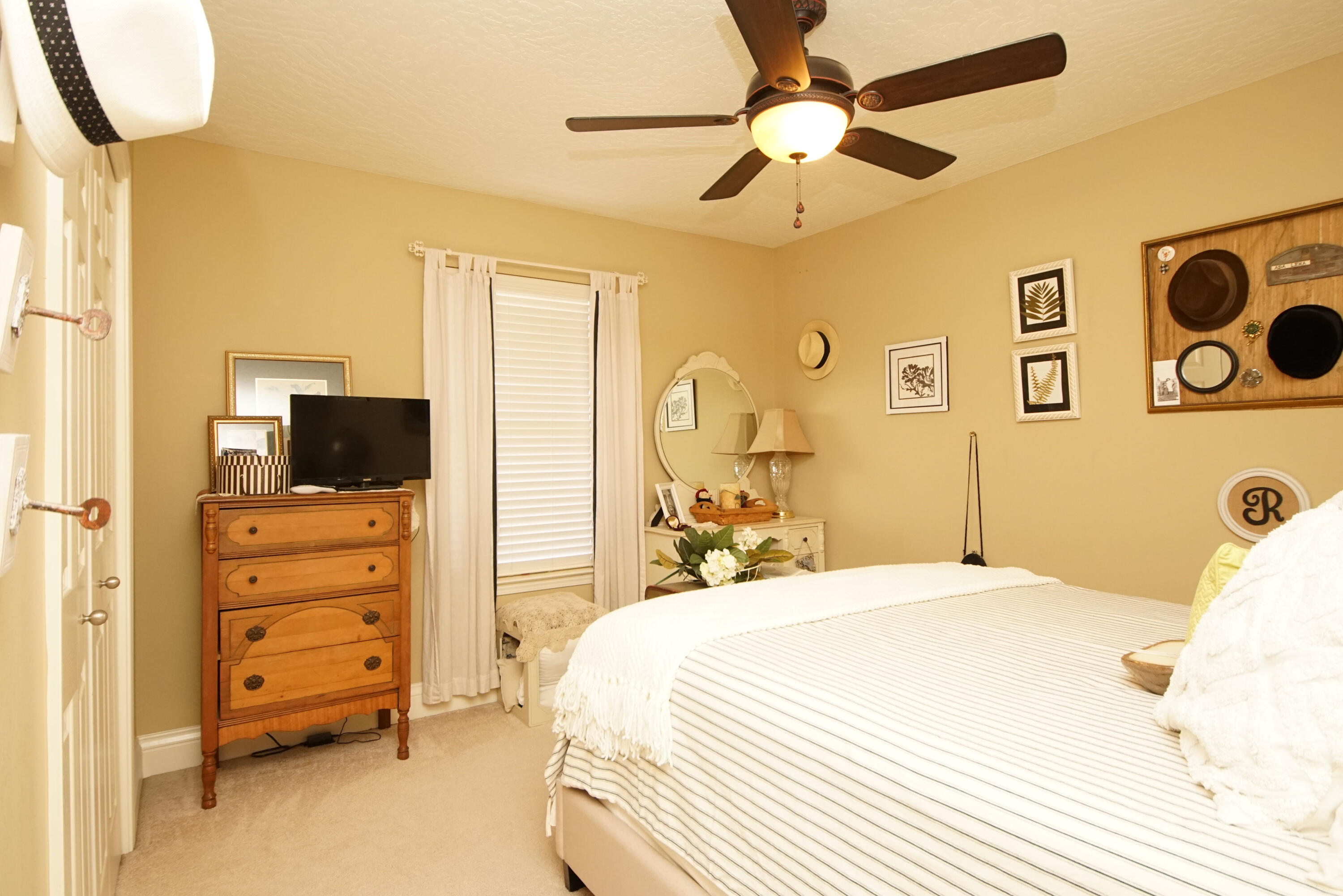 COTTAGES AT EAST RIVER - Residential