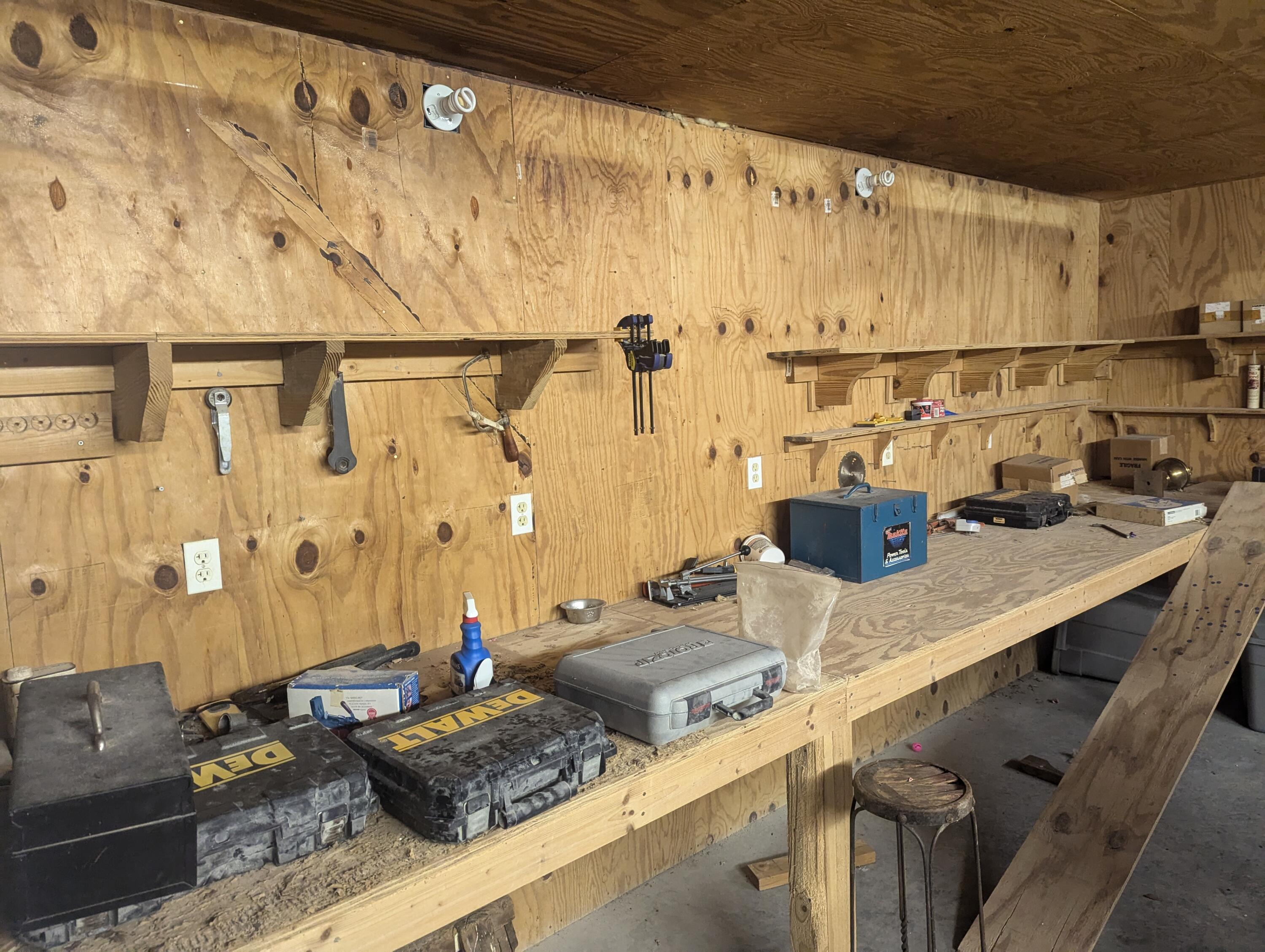 CRESTVIEW - Residential