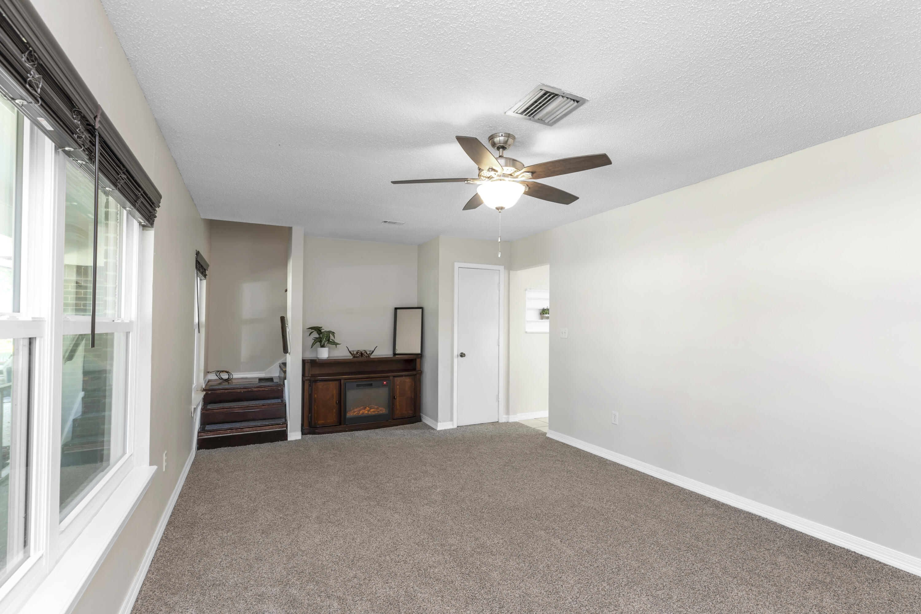 CHELSEA WOODS - Residential