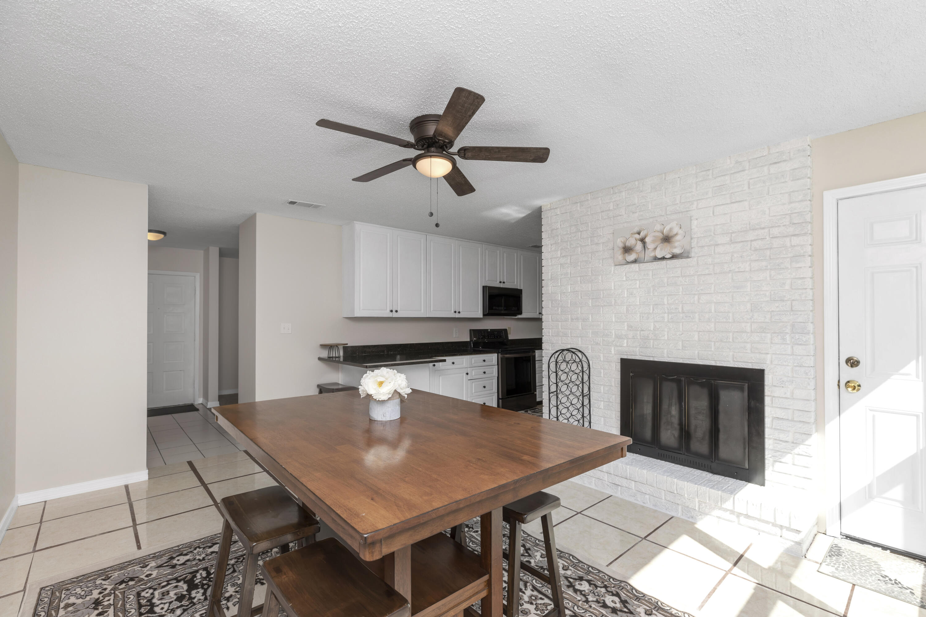 CHELSEA WOODS - Residential