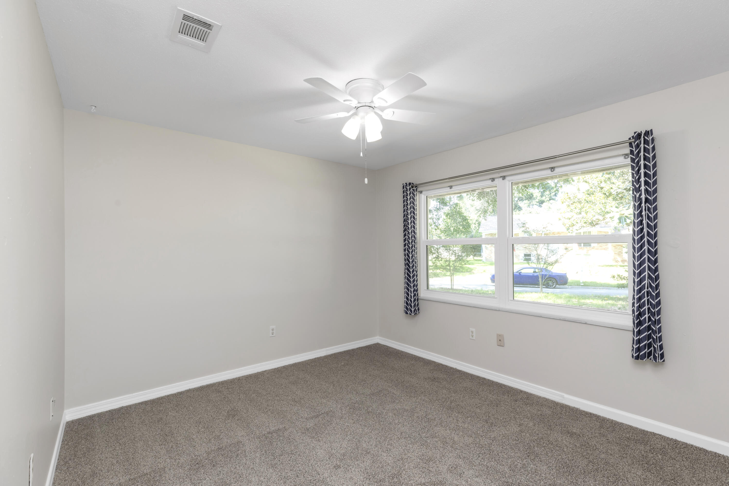 CHELSEA WOODS - Residential
