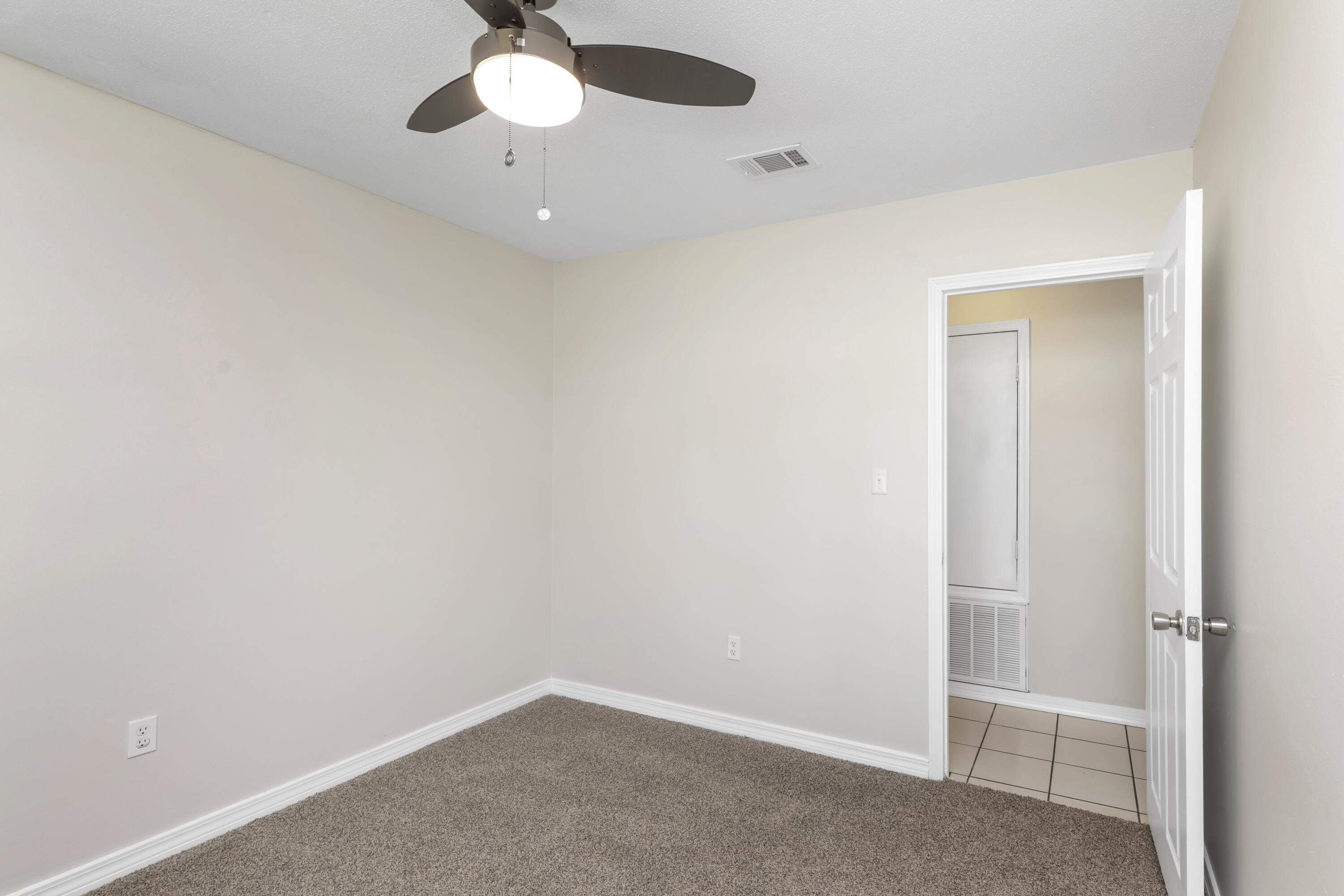 CHELSEA WOODS - Residential