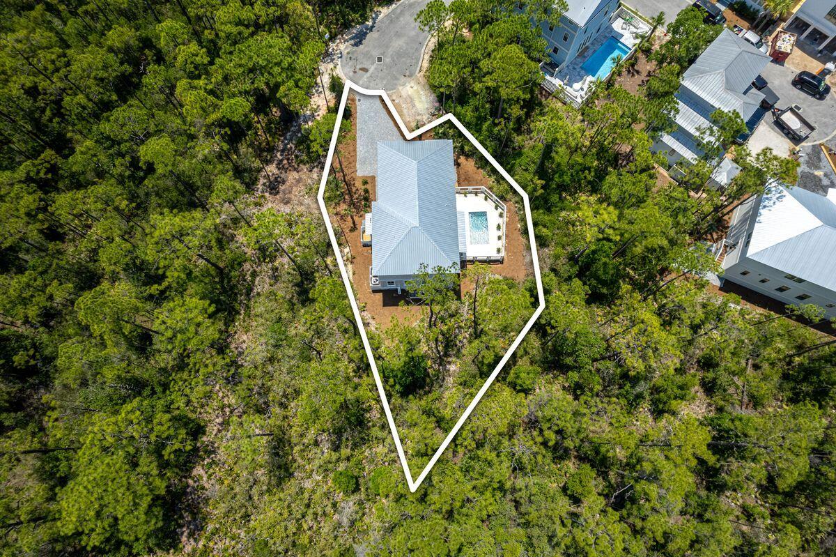 TREETOP VILLAGE - Residential