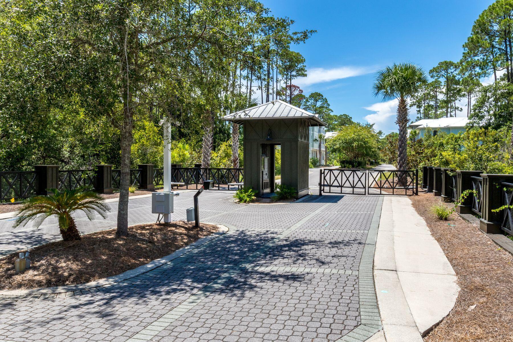 TREETOP VILLAGE - Residential