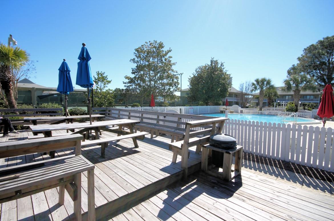 BEACHWOOD VILLAS CONDO - Residential