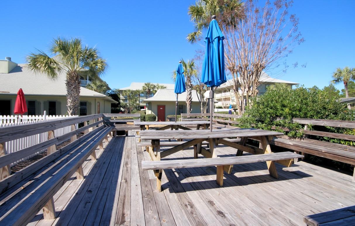 BEACHWOOD VILLAS CONDO - Residential