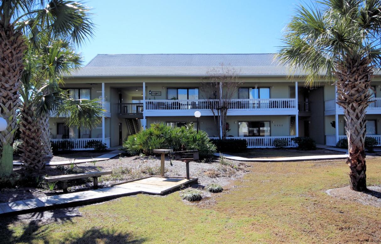 BEACHWOOD VILLAS CONDO - Residential