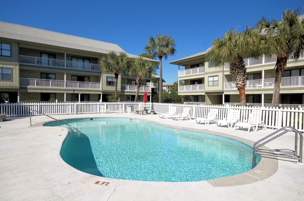 BEACHWOOD VILLAS CONDO - Residential