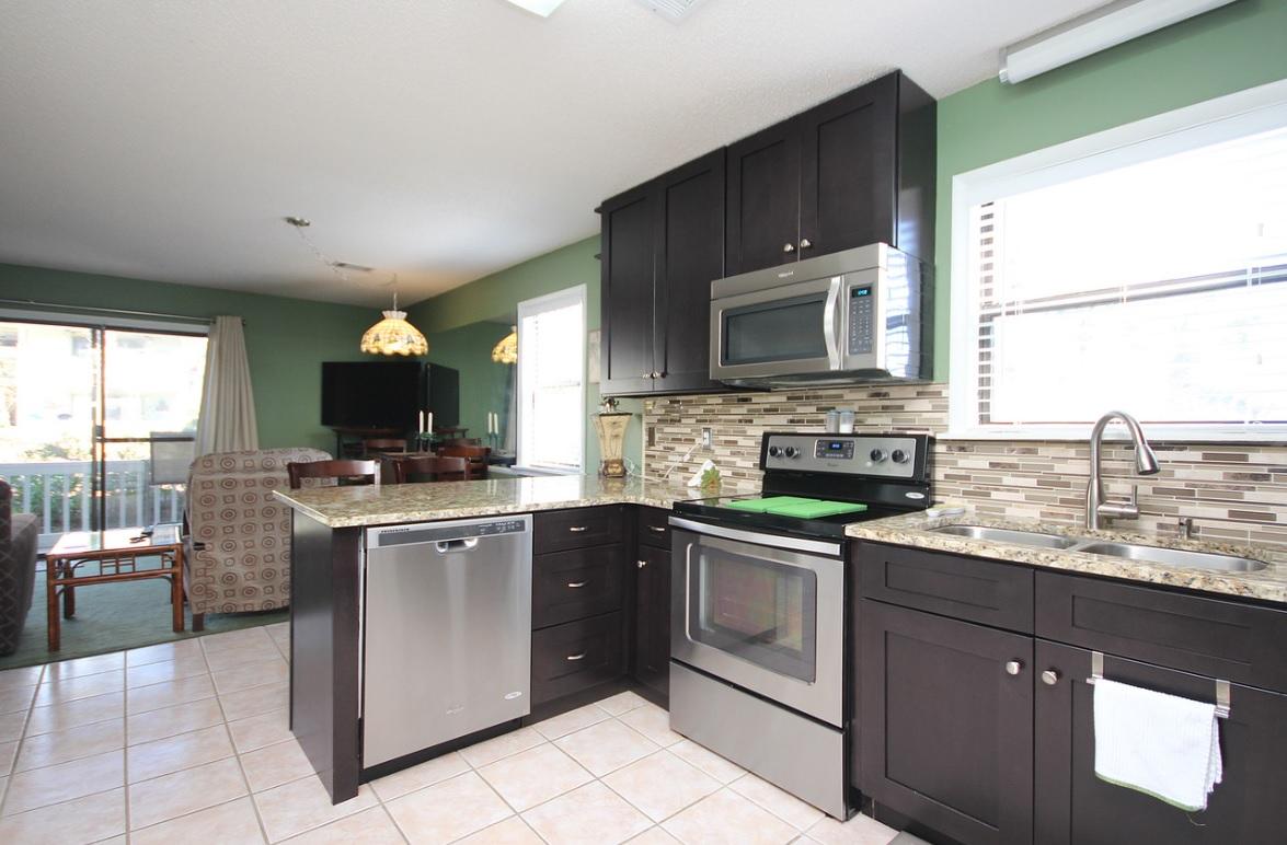 BEACHWOOD VILLAS CONDO - Residential