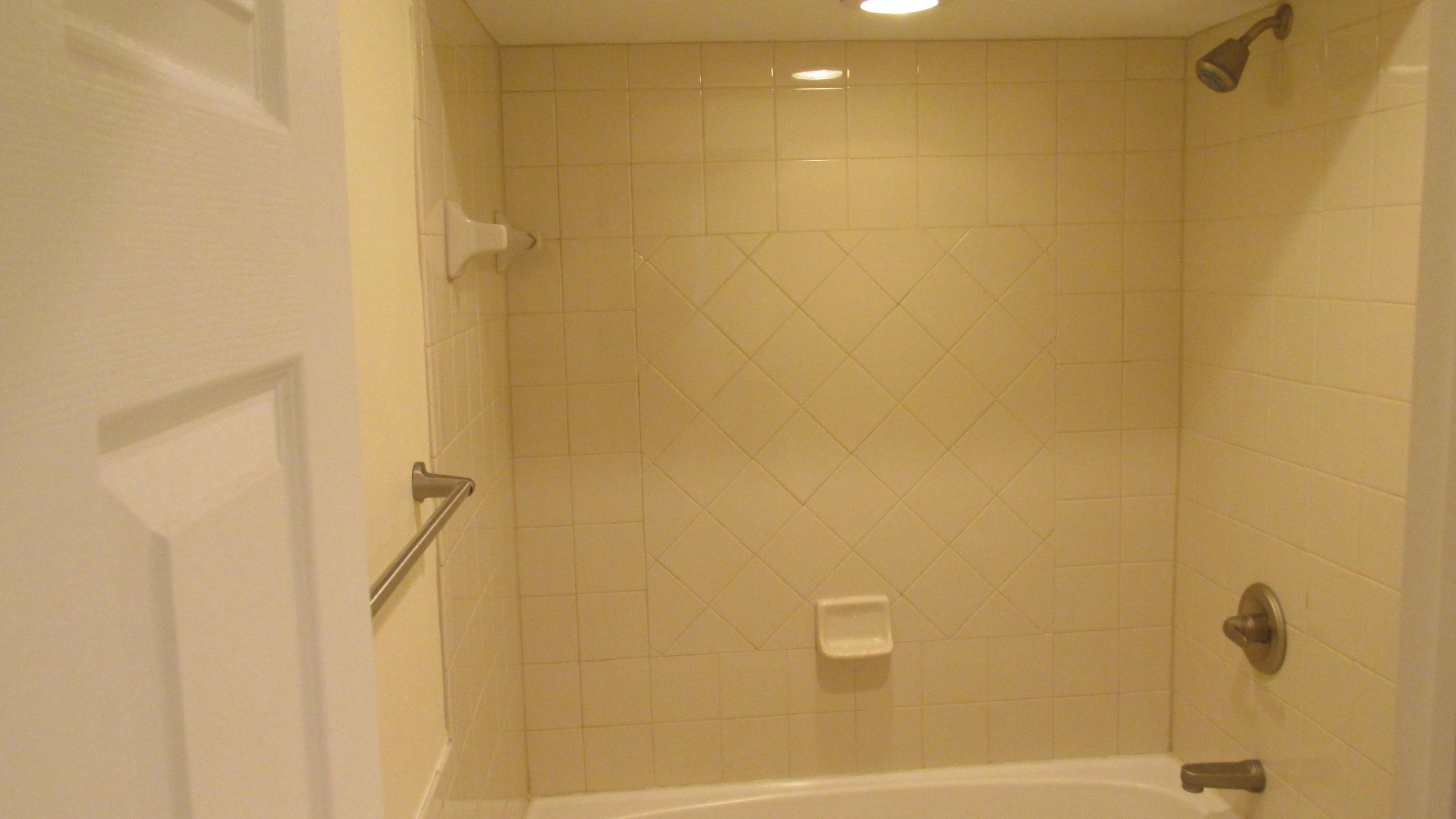 EAGLE BAY - Residential Lease