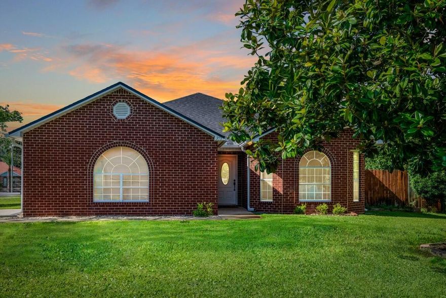 Welcome home to 375 Pristine Water Lane! This 3 bd 2bth, 1673 sq ft home is Now Available and ready for move-in July 15th! Very conveniently located within the community of Waterford Estates, this private community of 116 homes is located South of Highway 98 in Mary Esther just off Parish Blvd and just 12 min. from Hurlburt Field or 17 min from Navarre Beach Pier.  This home sits on a large corner lot (one of the largest in the neighborhood) and features a two car garage with a fully fenced yard. Living room features trey ceilings and wood burning fireplace. Kitchen features updated stainless appliances and home has wood laminate flooring throughout. All appliances electric. Pets allowed - reach Listing Agent for details. Schedule your private tour today!