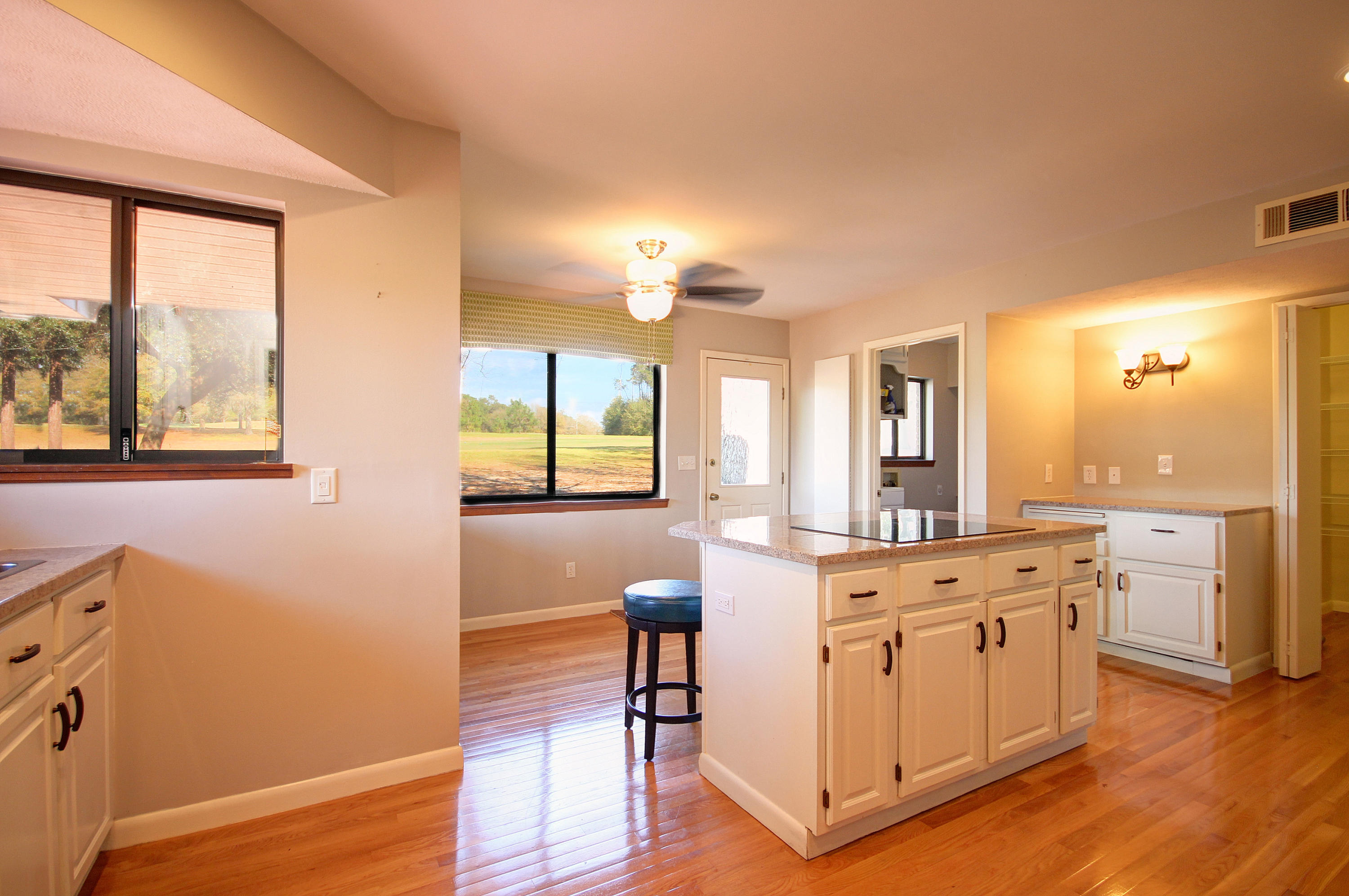 ROCKY BAYOU COUNTRY CLUB ESTATES 3,Lot 28 - Residential