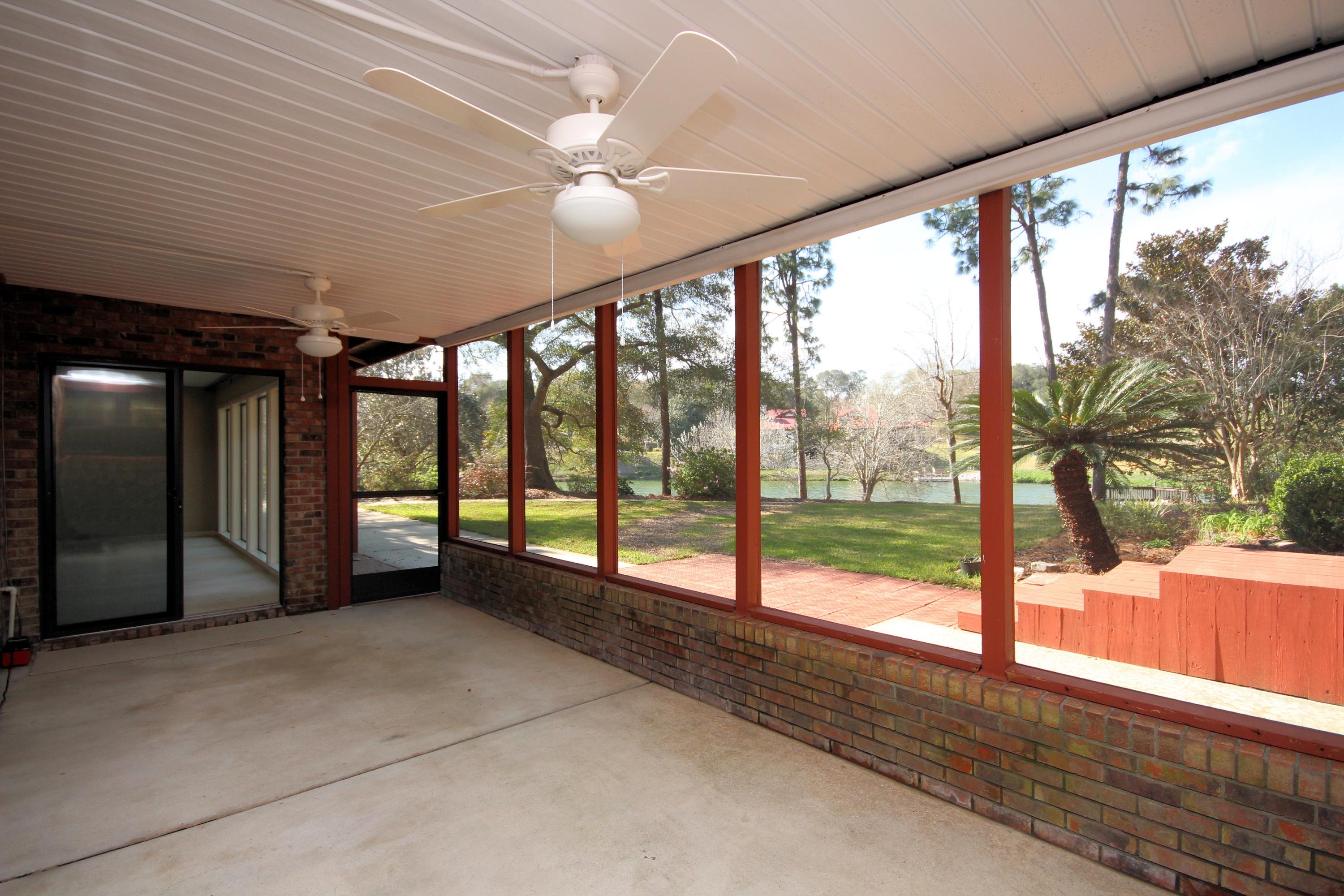 ROCKY BAYOU COUNTRY CLUB ESTATES 3,Lot 28 - Residential