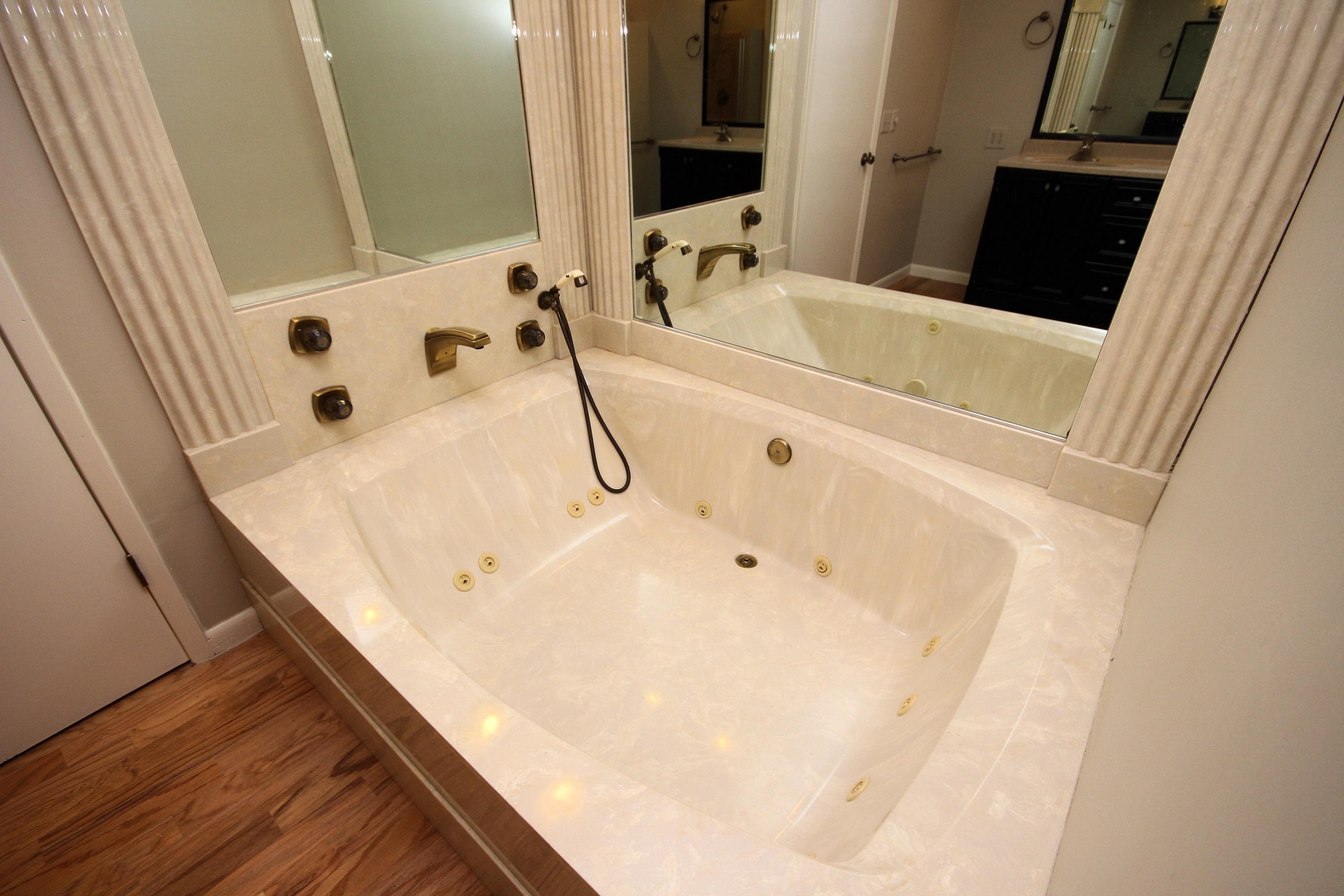 ROCKY BAYOU COUNTRY CLUB ESTATES 3,Lot 28 - Residential