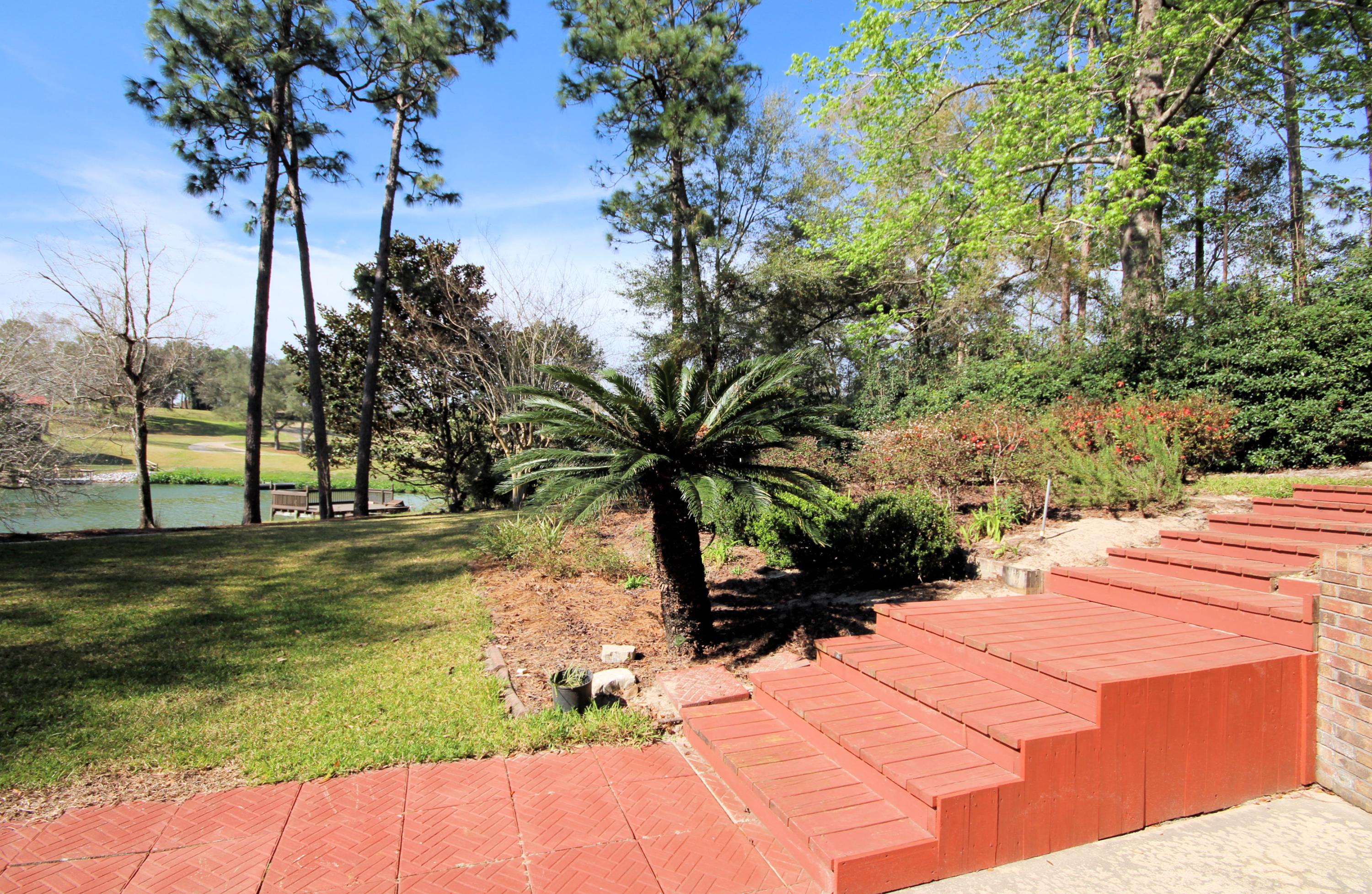 ROCKY BAYOU COUNTRY CLUB ESTATES 3,Lot 28 - Residential