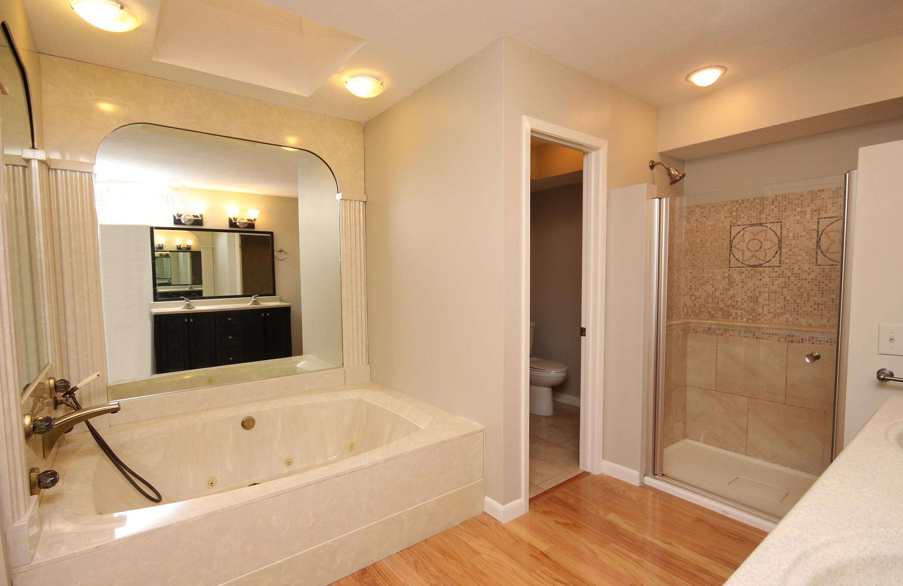 ROCKY BAYOU COUNTRY CLUB ESTATES 3,Lot 28 - Residential